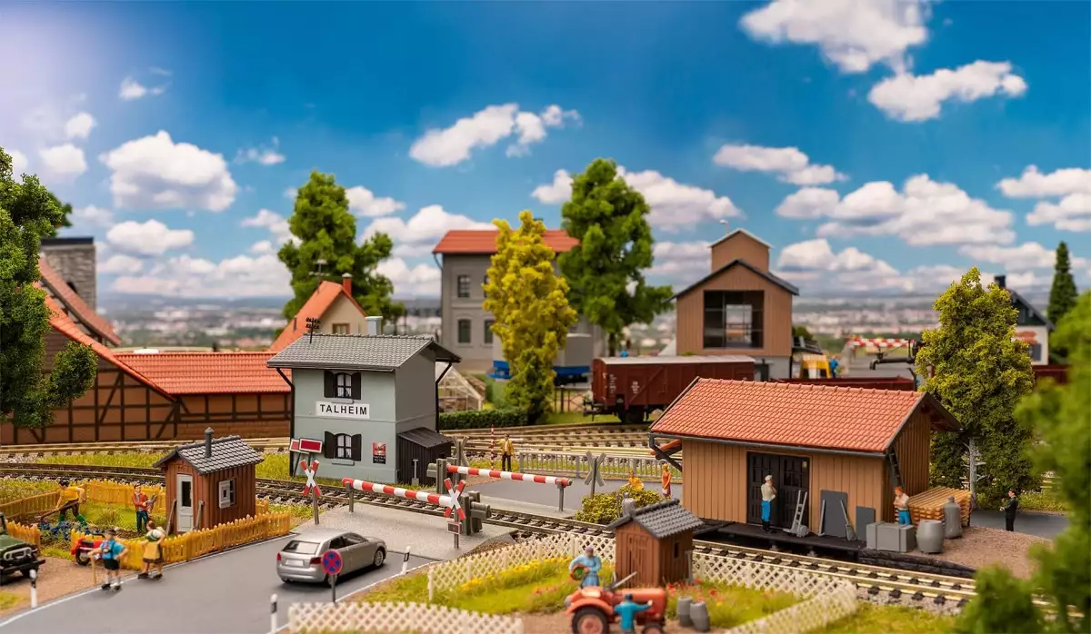 Au passage &agrave; niveau - Faller 190141 - HO 1/87