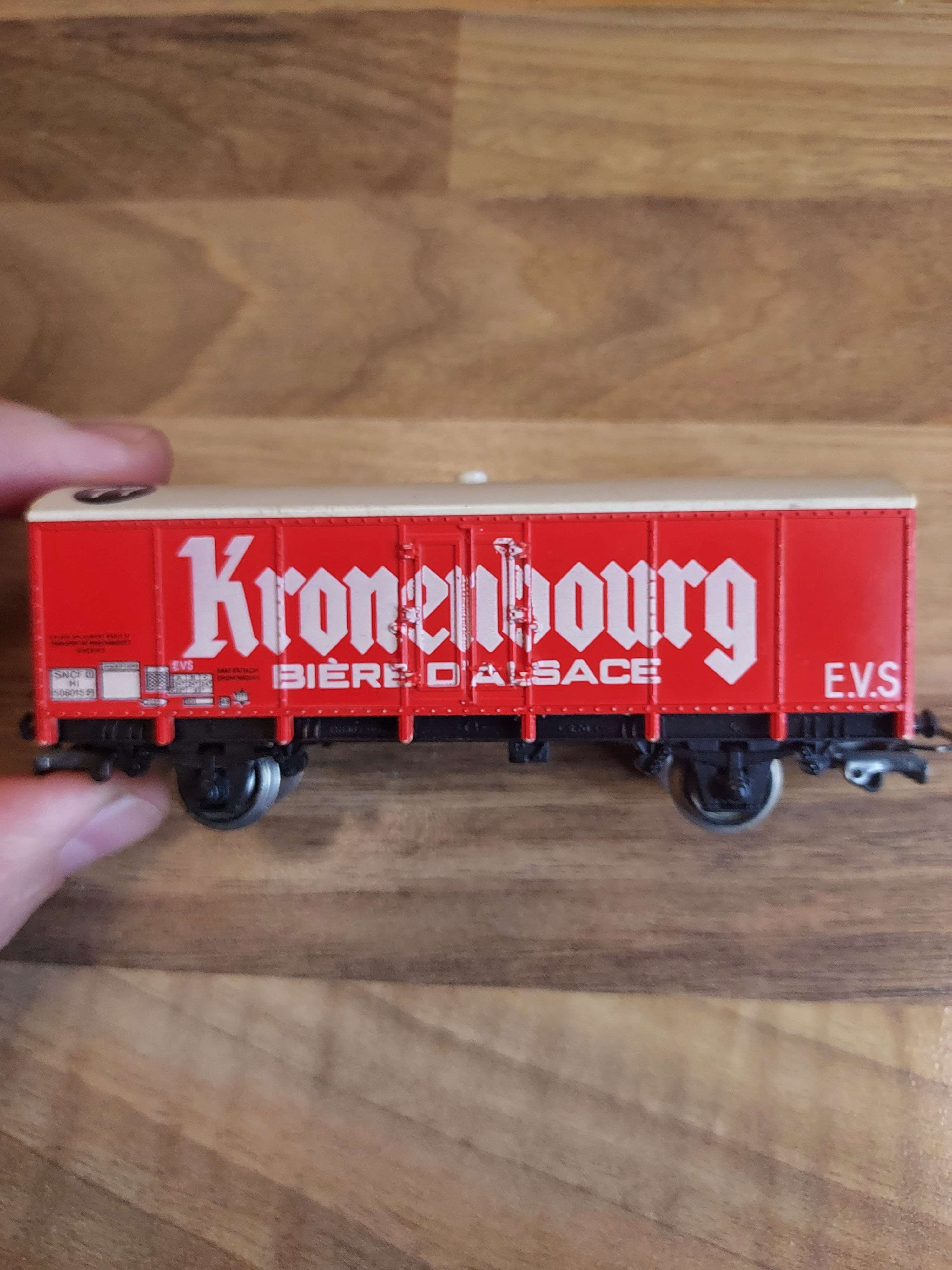 Jouef wagon Kronenbourg Ho ref 77
