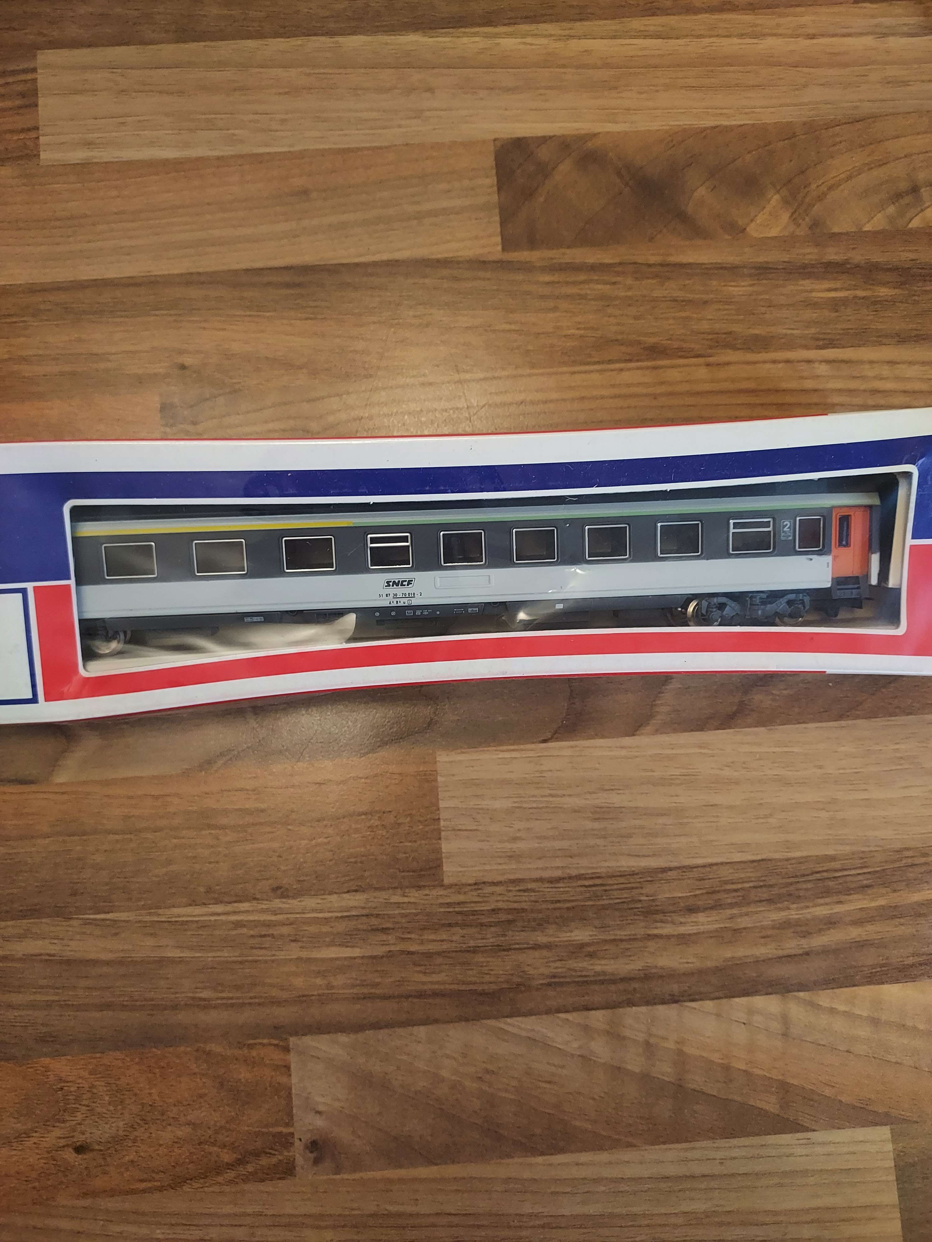 JOUEF  voiture corail mixte 1ere 2eme classe ref 5362 HO