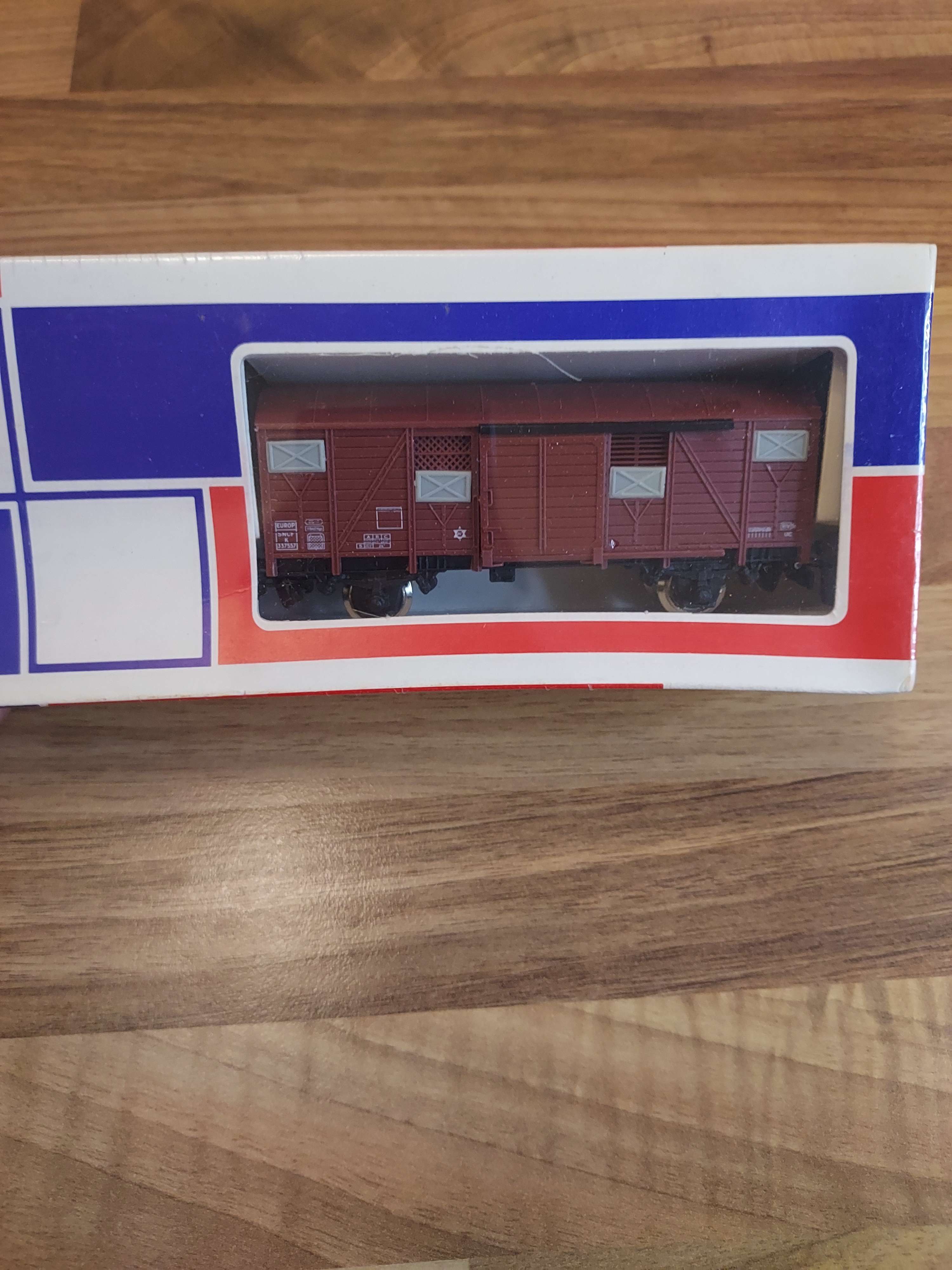 JOUEF HO 6240  WAGON COUVERT U.I.C.