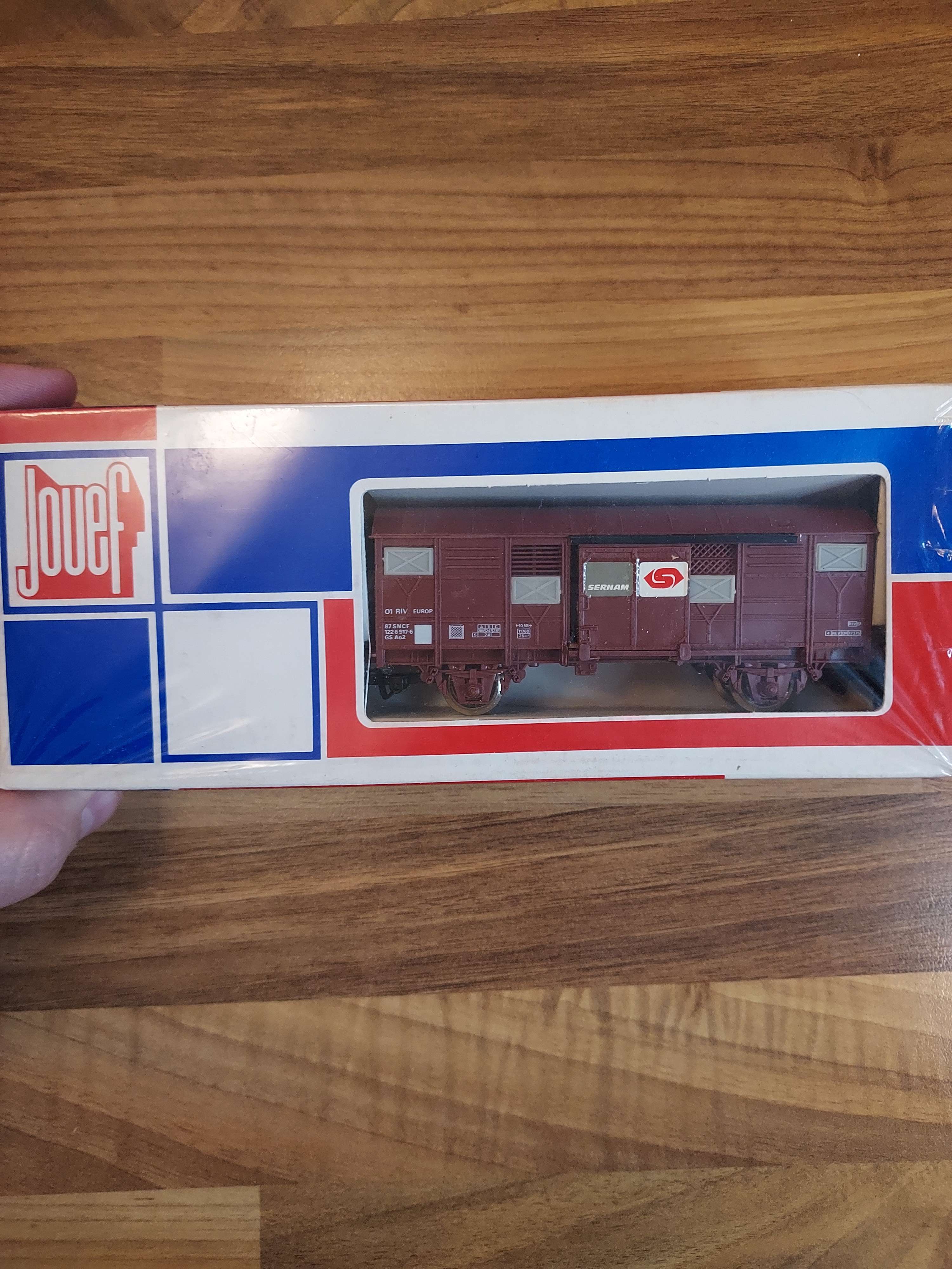 Jouef Wagon couvert &agrave; 2 essieux HO ref 6251 