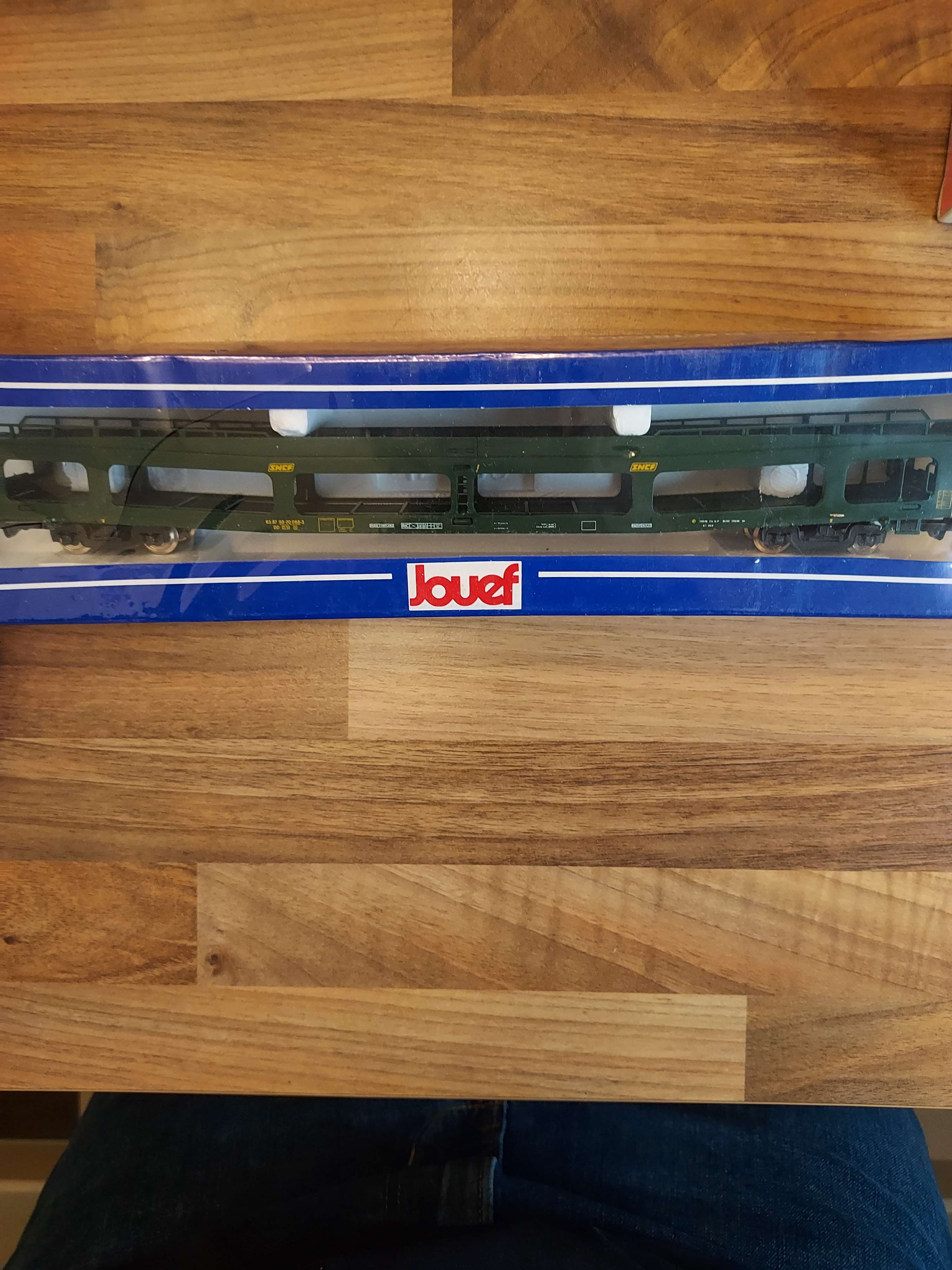 Jouef grand wagon porte voiture ref 5451 HO