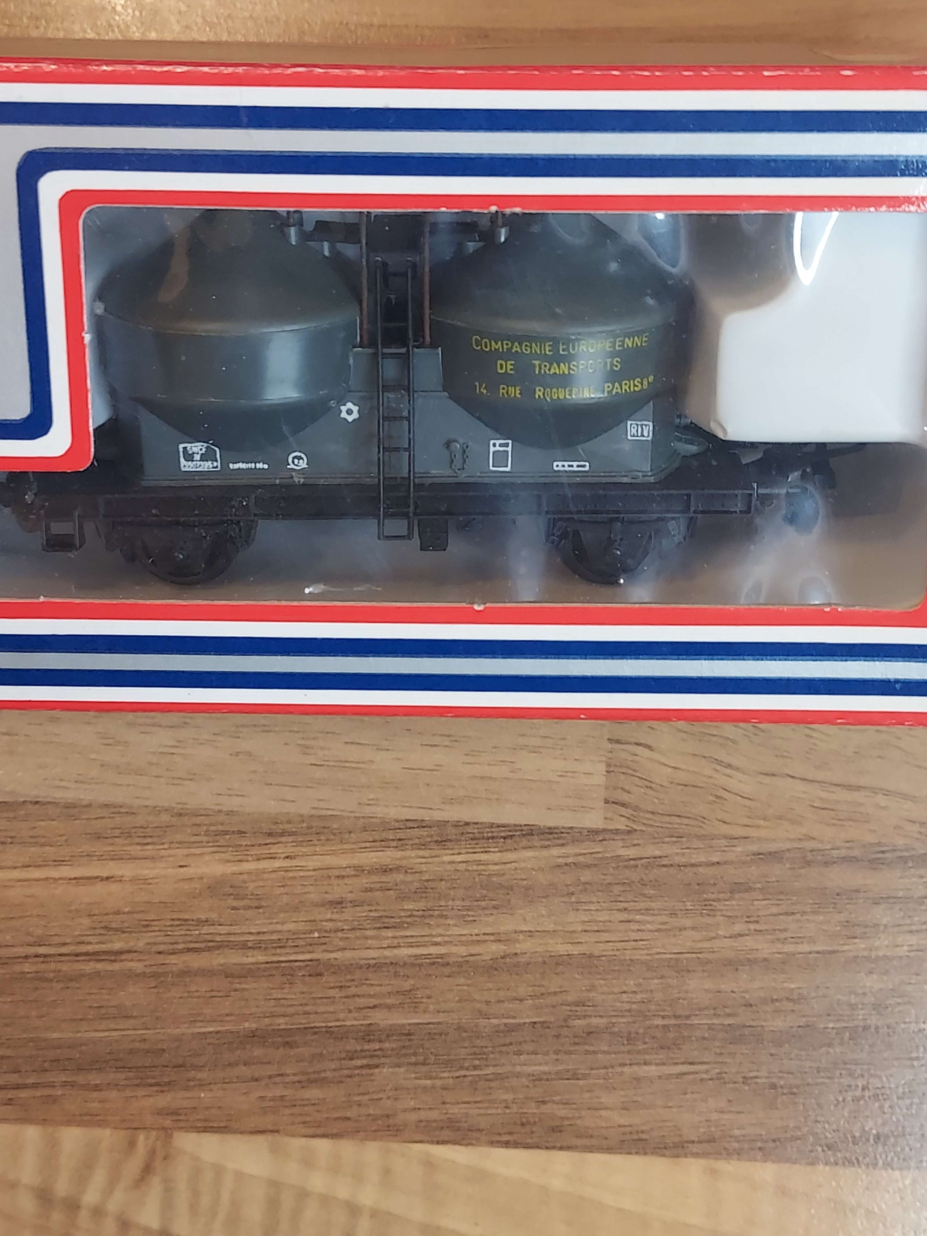 LIMA 302802 Wagon silo pulv&eacute;rulent Cie Europ&eacute;enne des Transports HO 