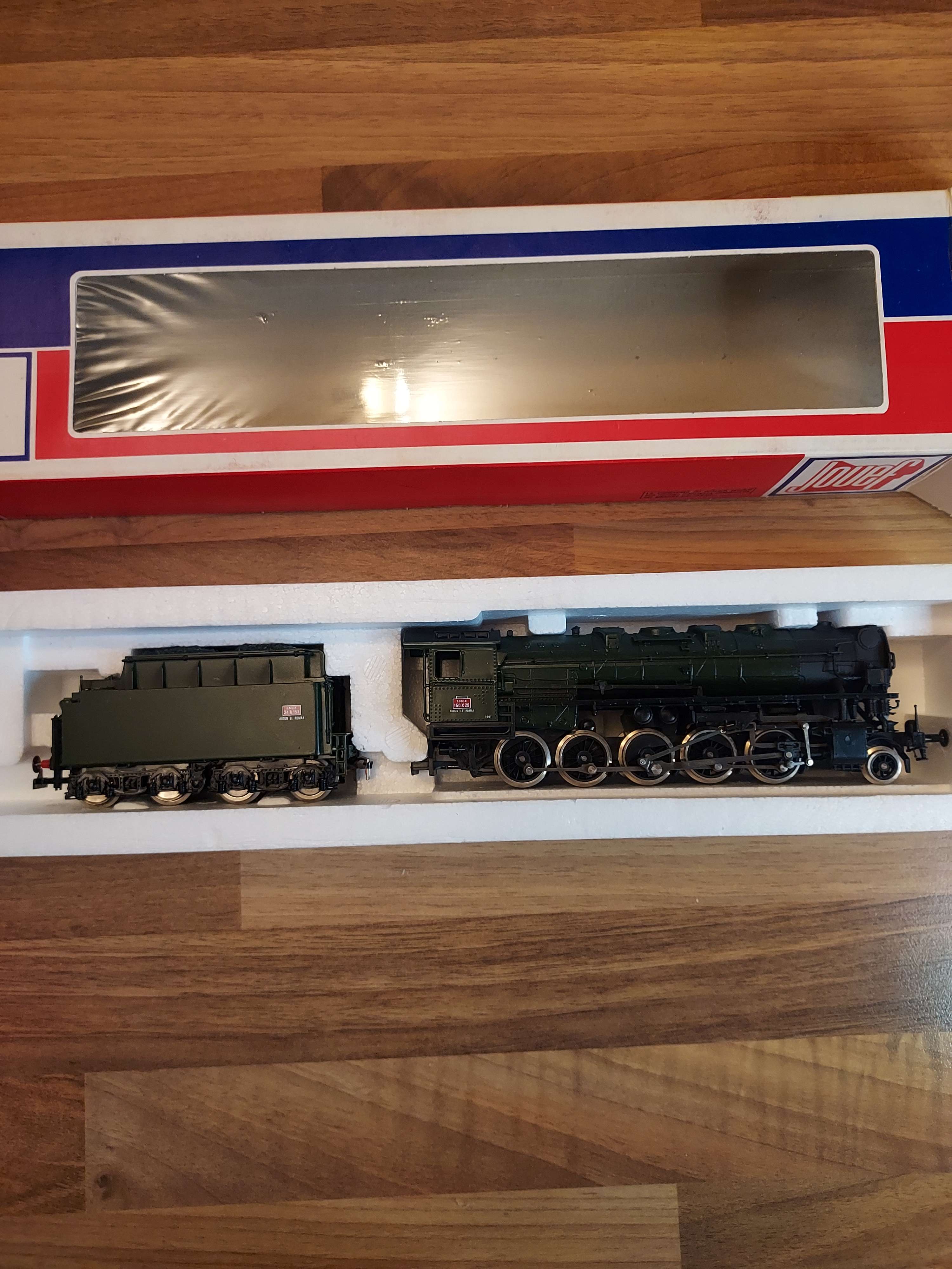 JOUEF 8265 Loco vapeur 150 X 29  SNCF HO + SNCF 34 X 157 &eacute;clairage plus bo&icirc;te 