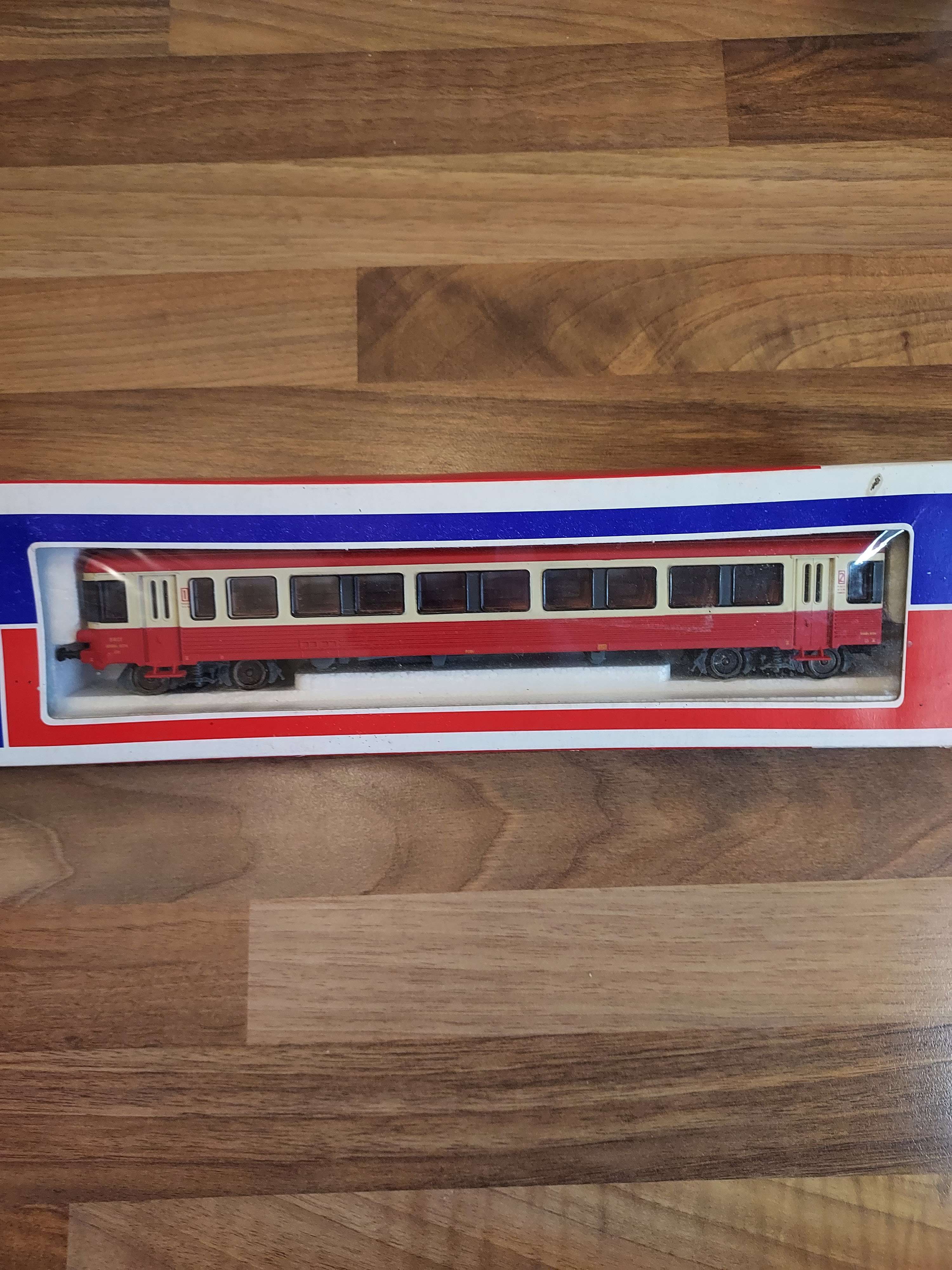 JOUEF HO 5489 AUTORAIL EAD XRAD 8734  VOITURE REMORQUE 1 ET 2 CLASSE AVEC BOITE 