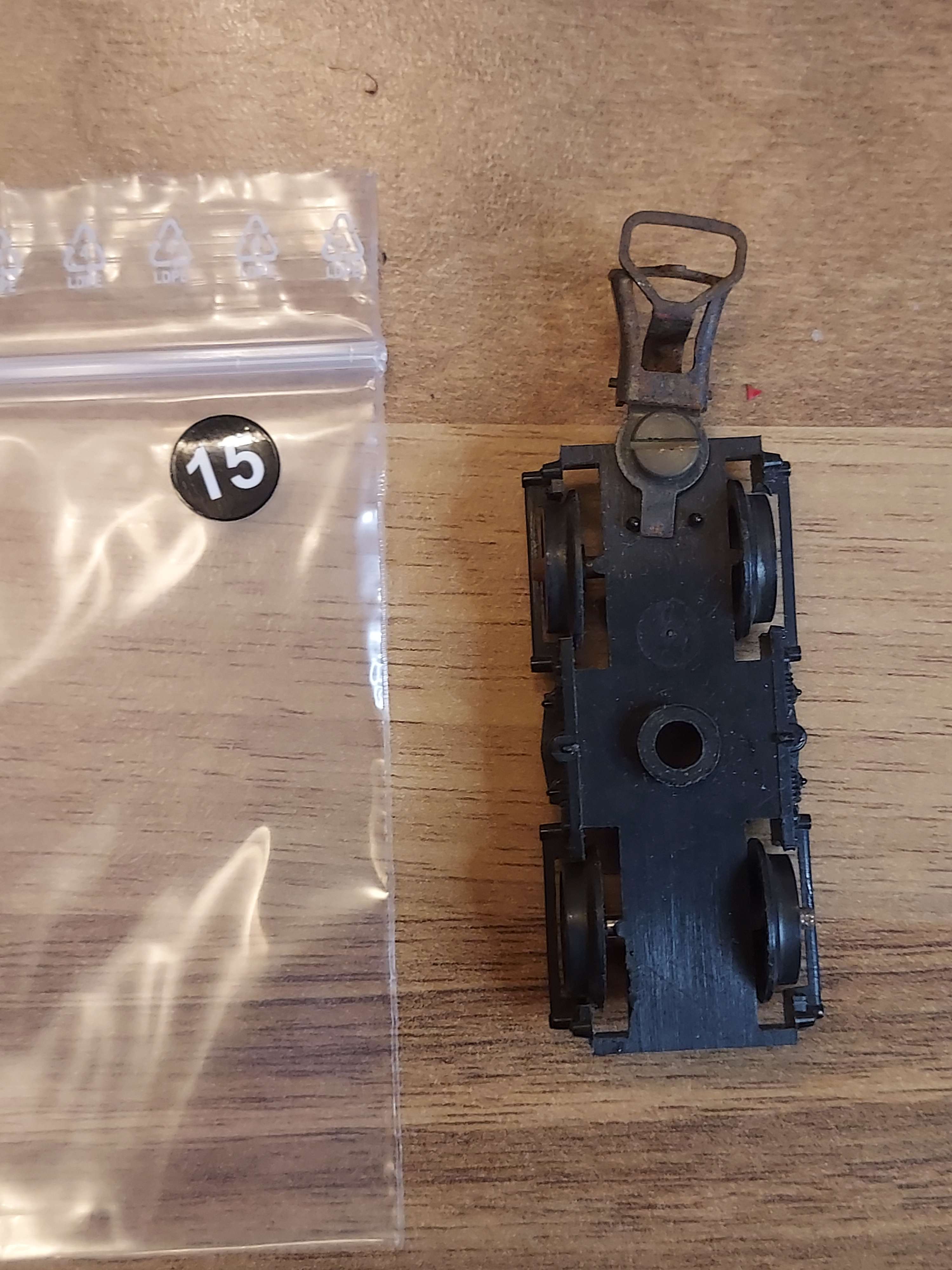 Jouef bogie avec essieux pour autorail picasso HO ref 15