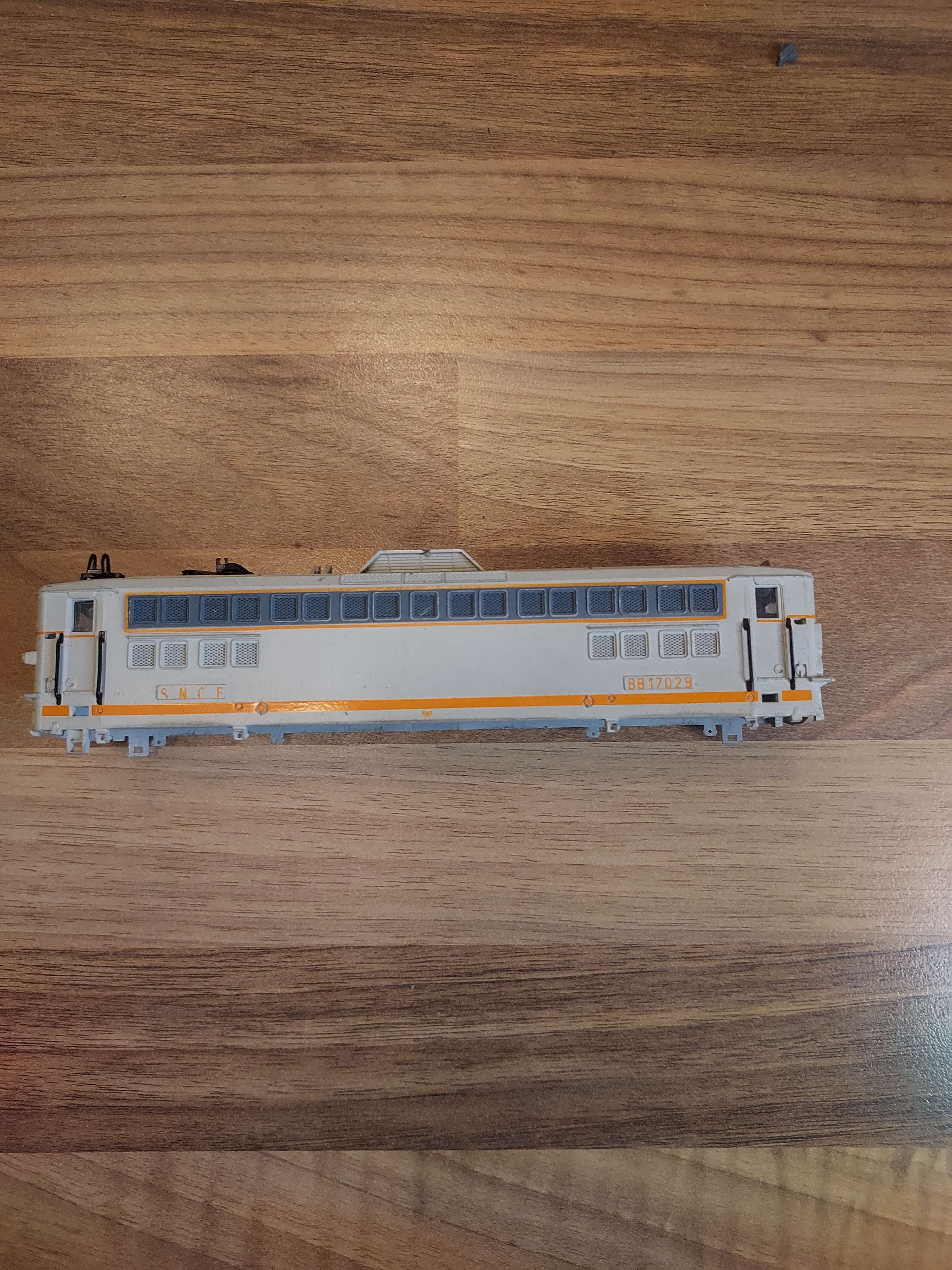 Jouef carrosserie coque caisse de locomotive BB 17029 HO ref 23