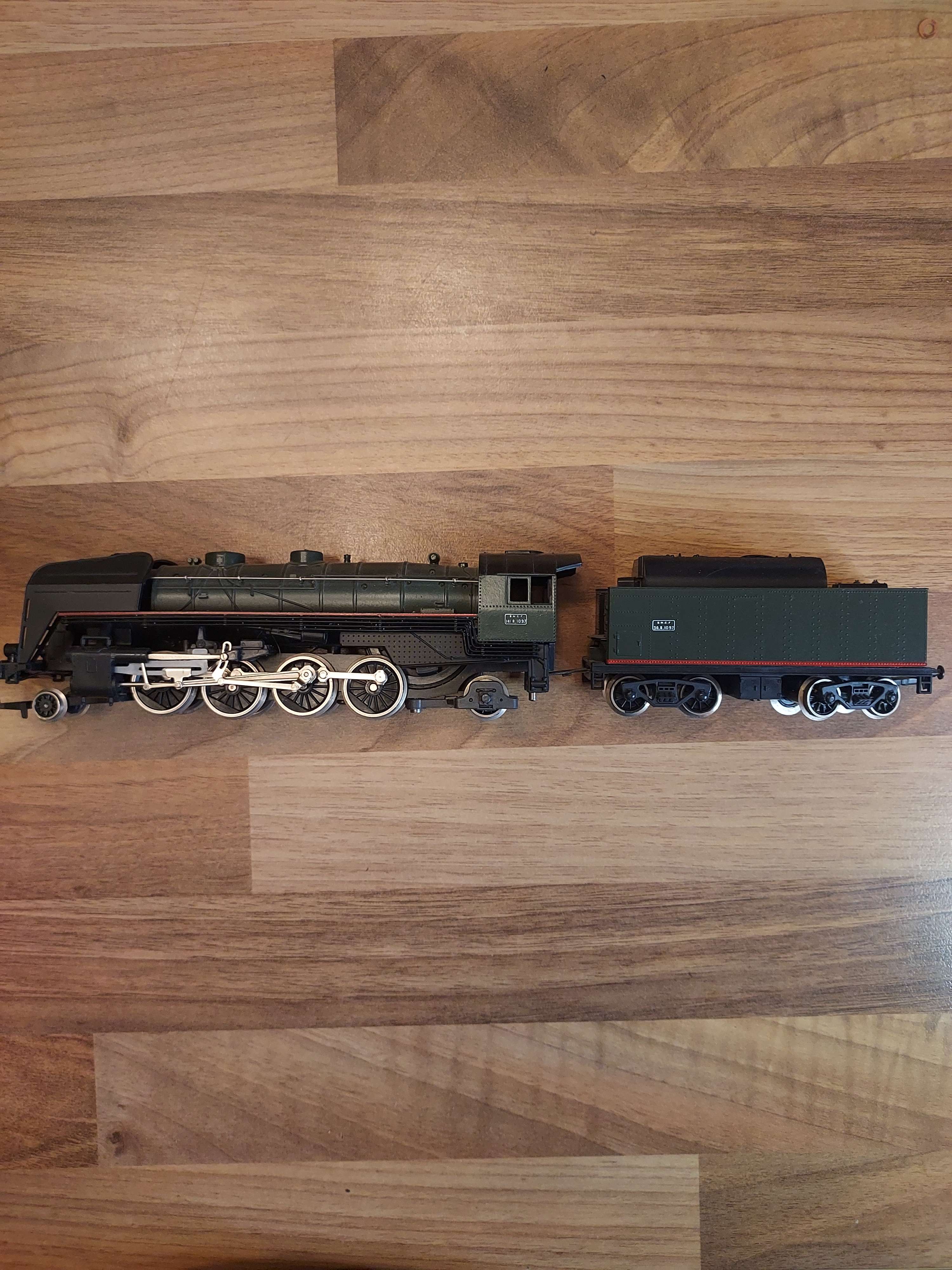 Lima Machine &agrave; vapeur avec &eacute;clairage Ho 141 R 1097 ( Ref 31 Et 32 )