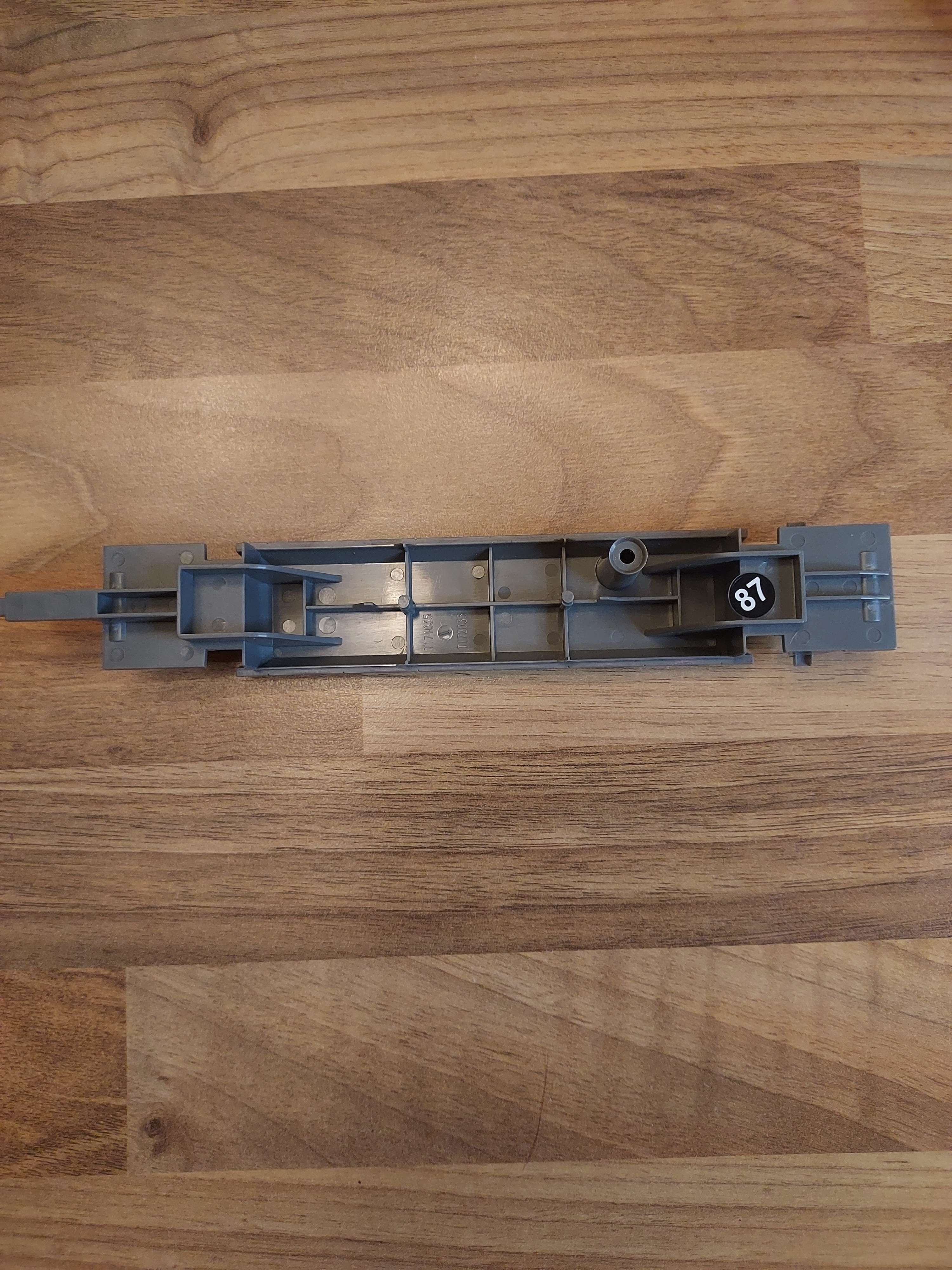 Mehano ch&acirc;ssis de tgv Fausse motrice plastique HO ref 87