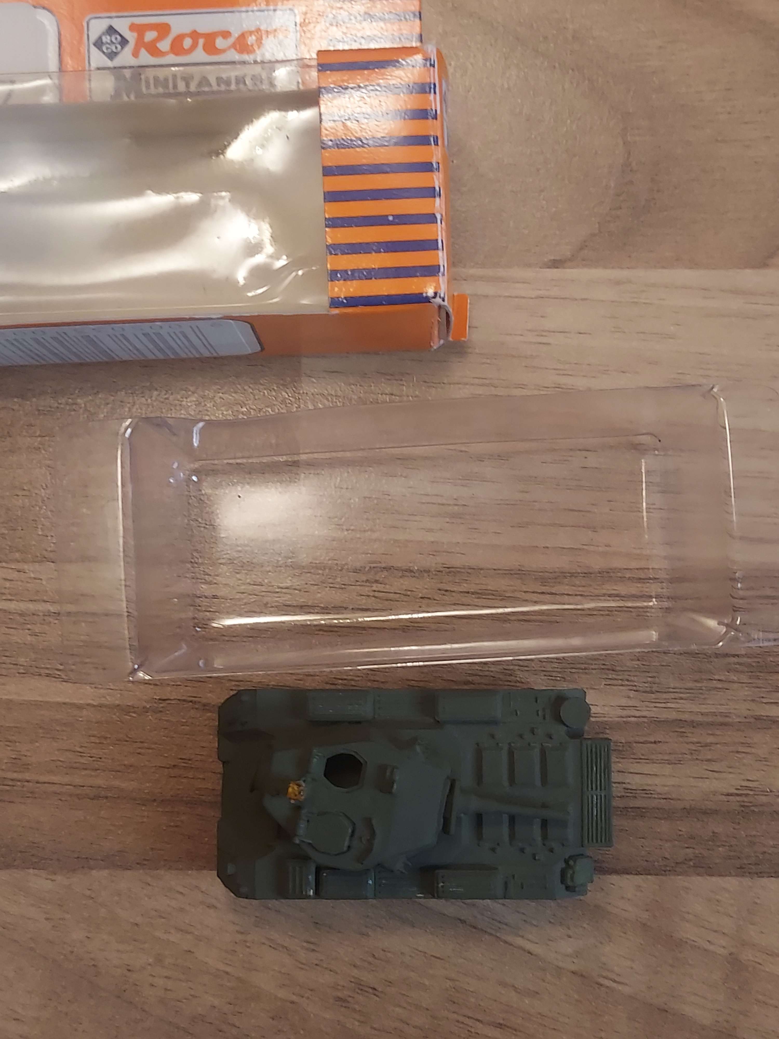 Roco Minitanks H0 237 v&eacute;hicule militaire char espion chars a roue HO  