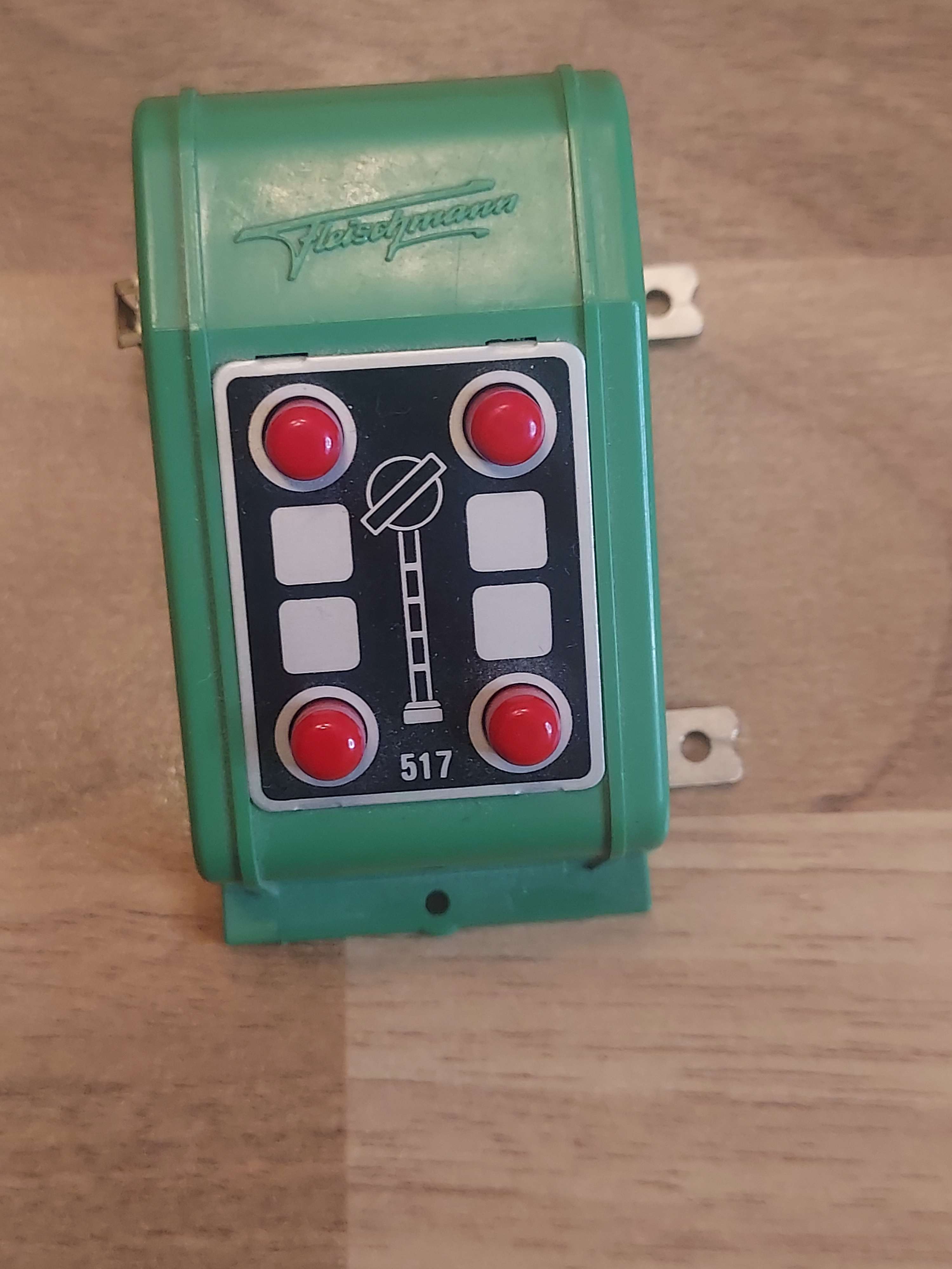 Poste de commande Inverseur momentan&eacute; - Fleischmann 6922 / 517 Bo&icirc;tier Ho