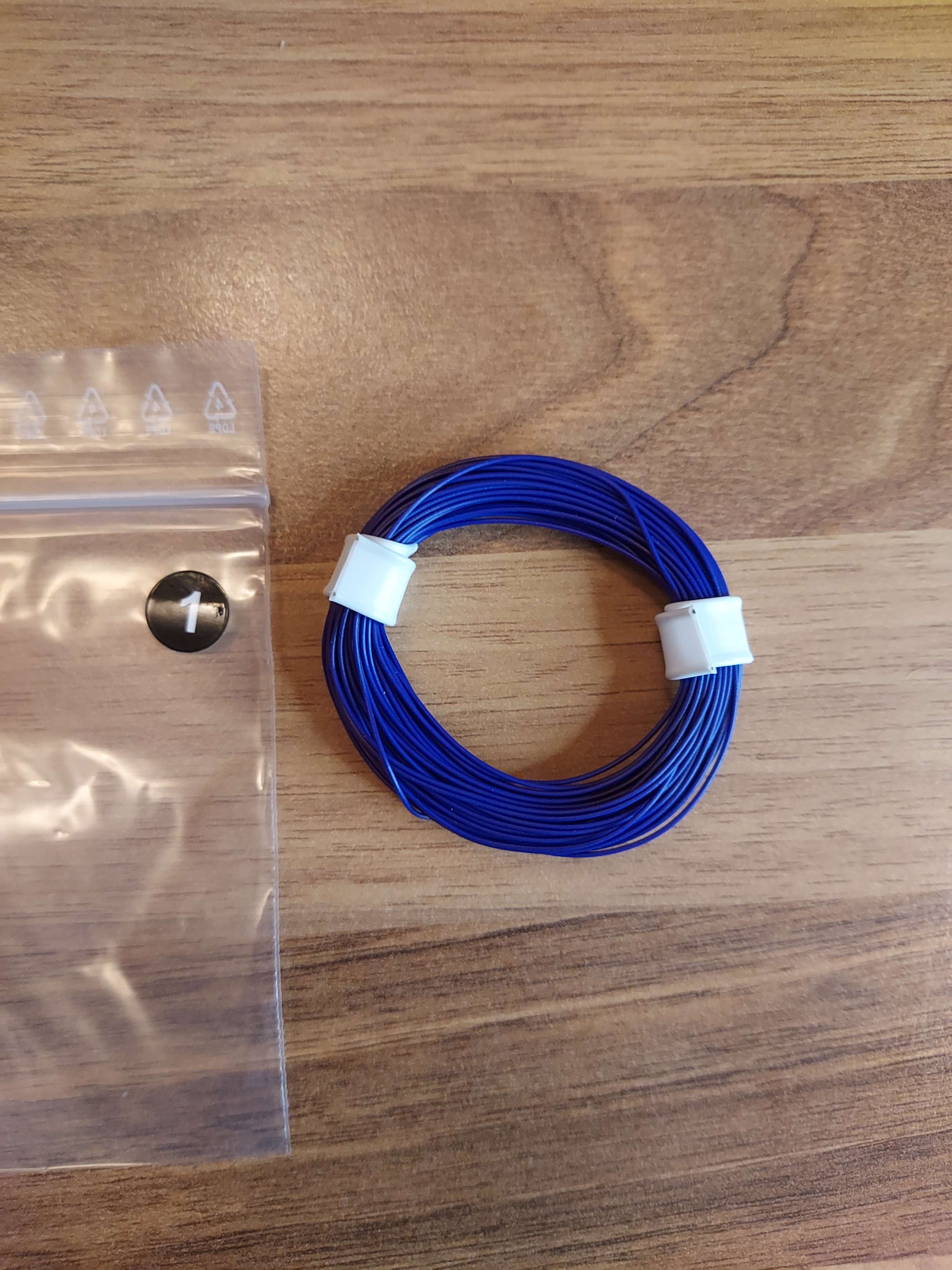 Faller  violet fil torsad&eacute; 0.04 mm&sup2; 10 m&egrave;tre HO N  TT  Z  ect 