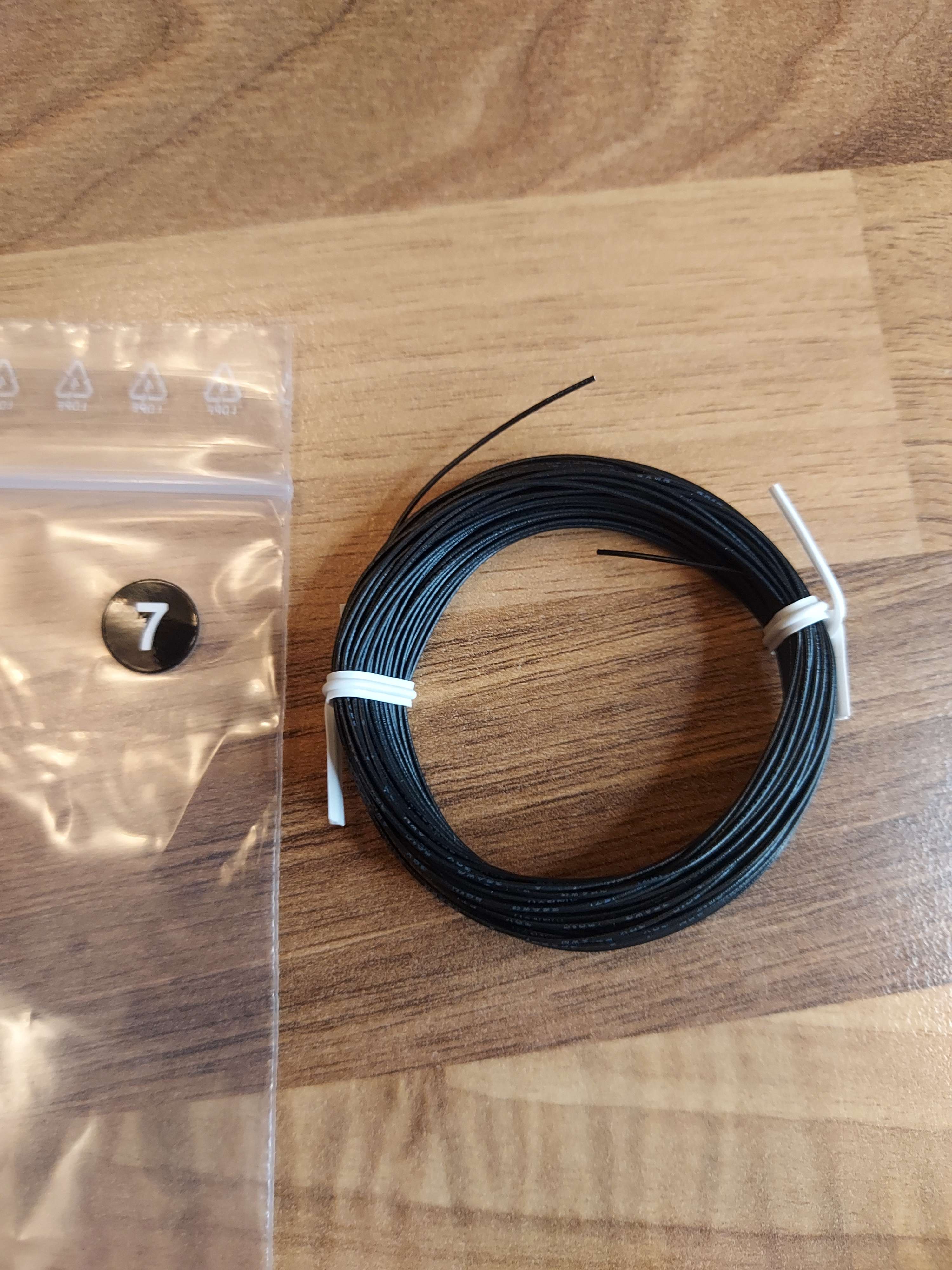 Faller noir  fil torsad&eacute; 0.04 mm&sup2; 10 m&egrave;tre HO N  TT  Z  ect 