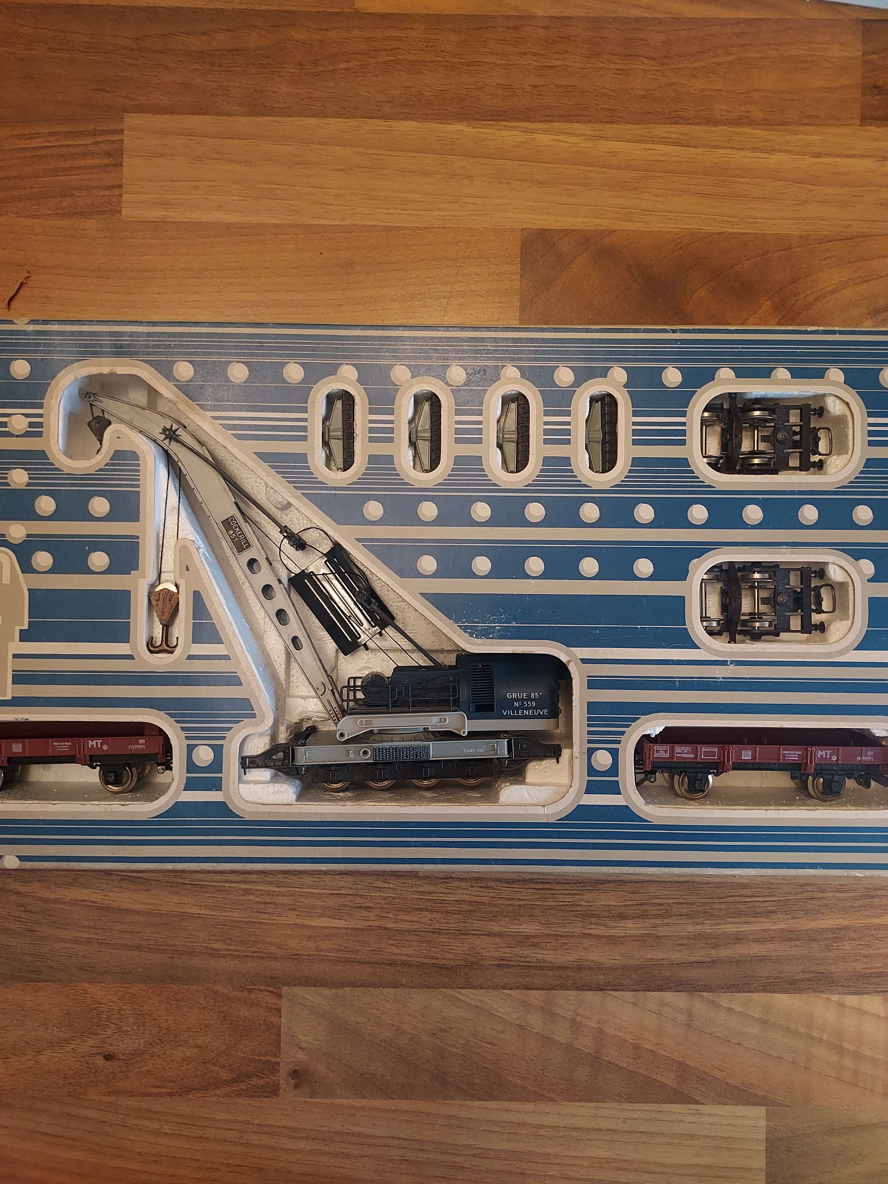 JOUEF 6963  JOLI COFFRET COMPLET DE LA GRUE DE LEVAGE COCKERILL 85T  HO comme neuf 