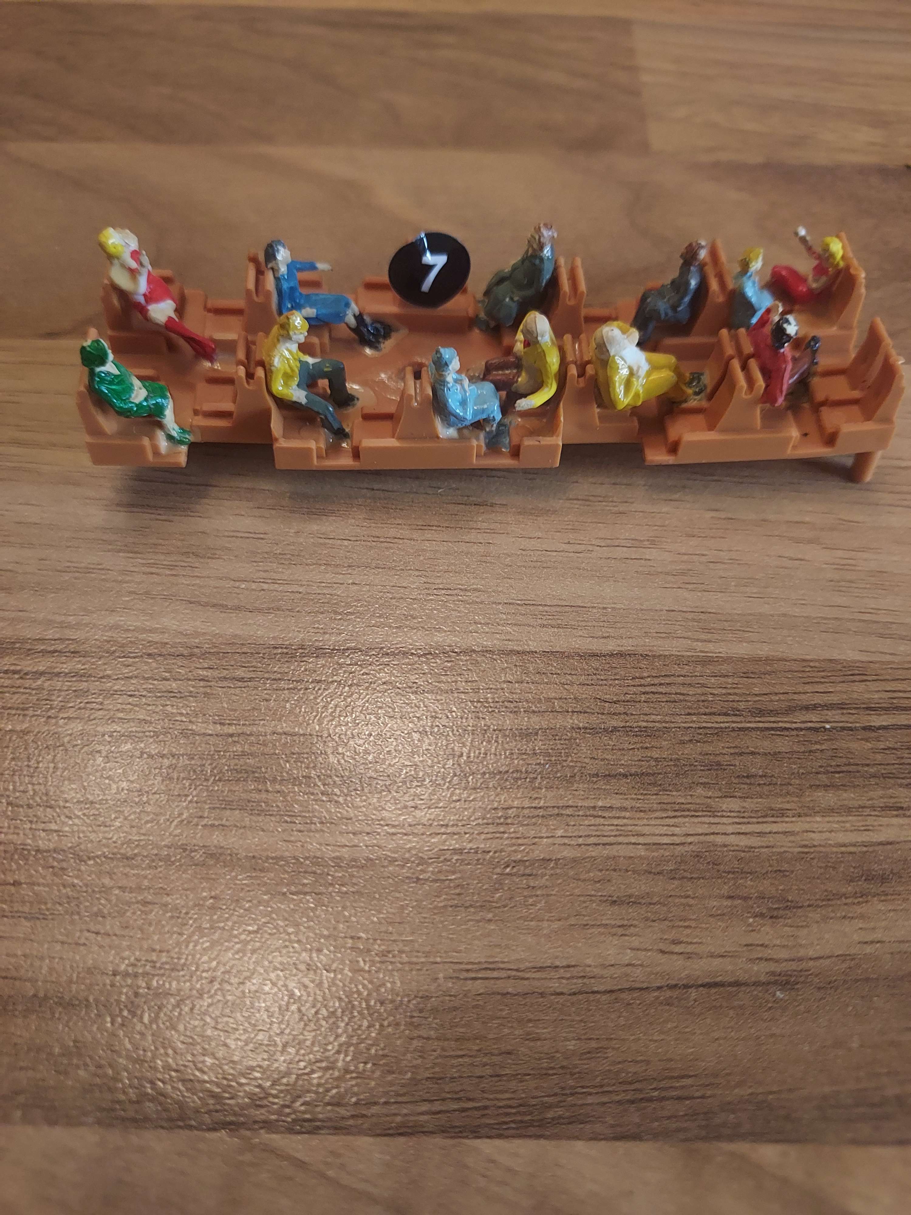 Jouef Si&egrave;ge avec personnages pour motrice autorail  XBD 4737 HO 