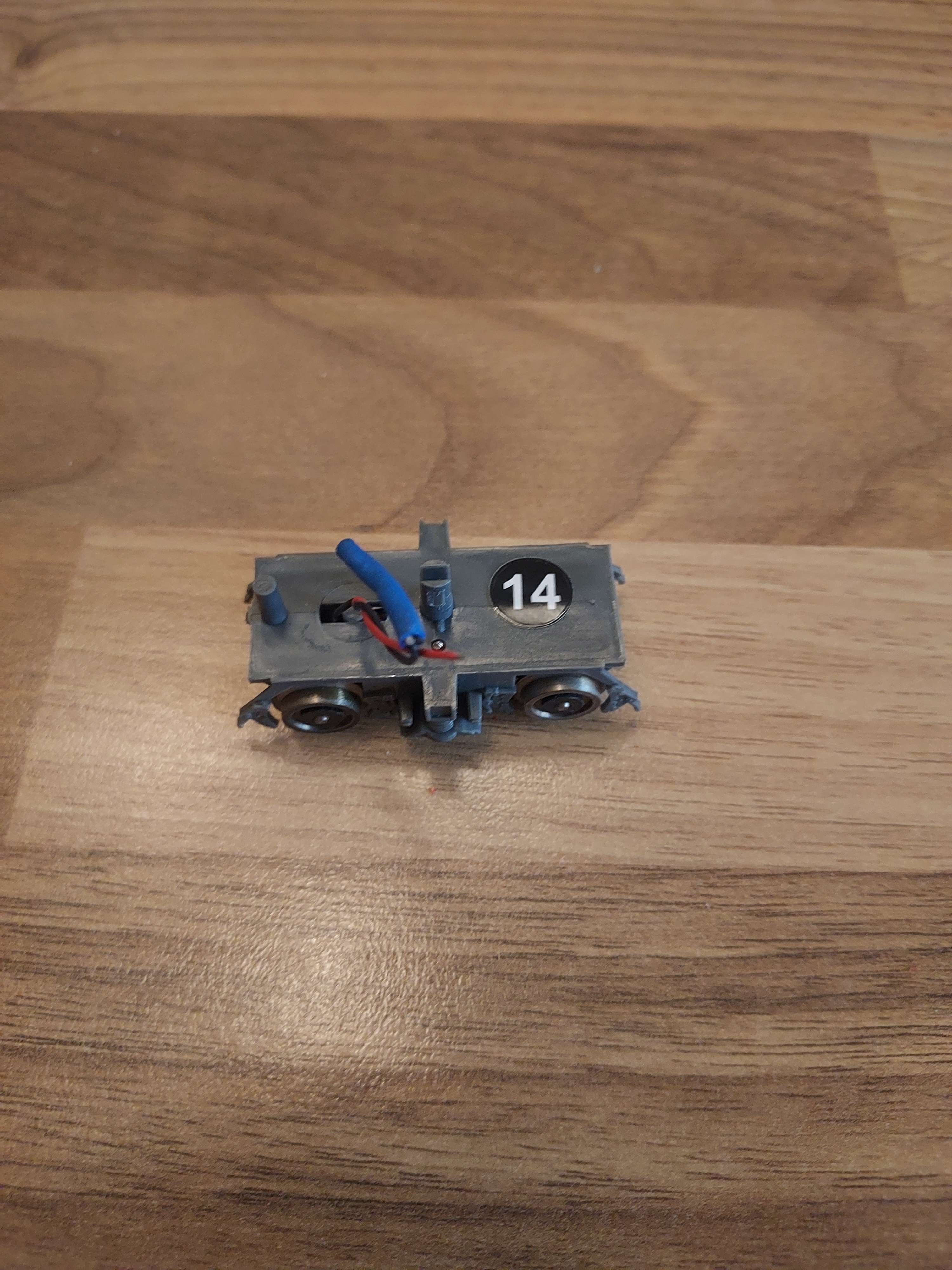 Jouef bogie capteurs avec essieux pour fausse motrice autorail  XRAx  8734 HO ref 14