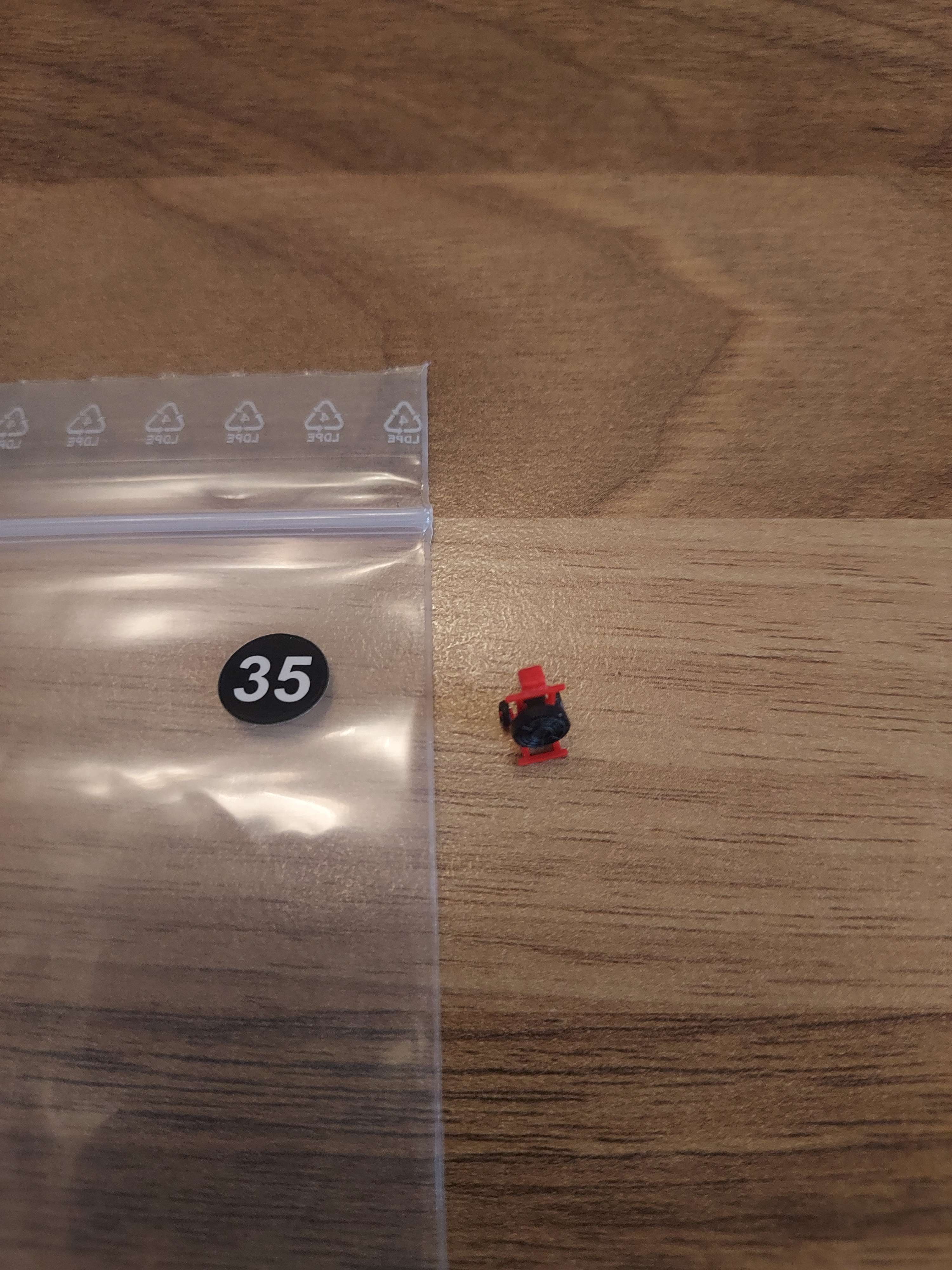 Lance &agrave; incendie preiser pour Personnage pompier en interventions neuf HO ref 35 