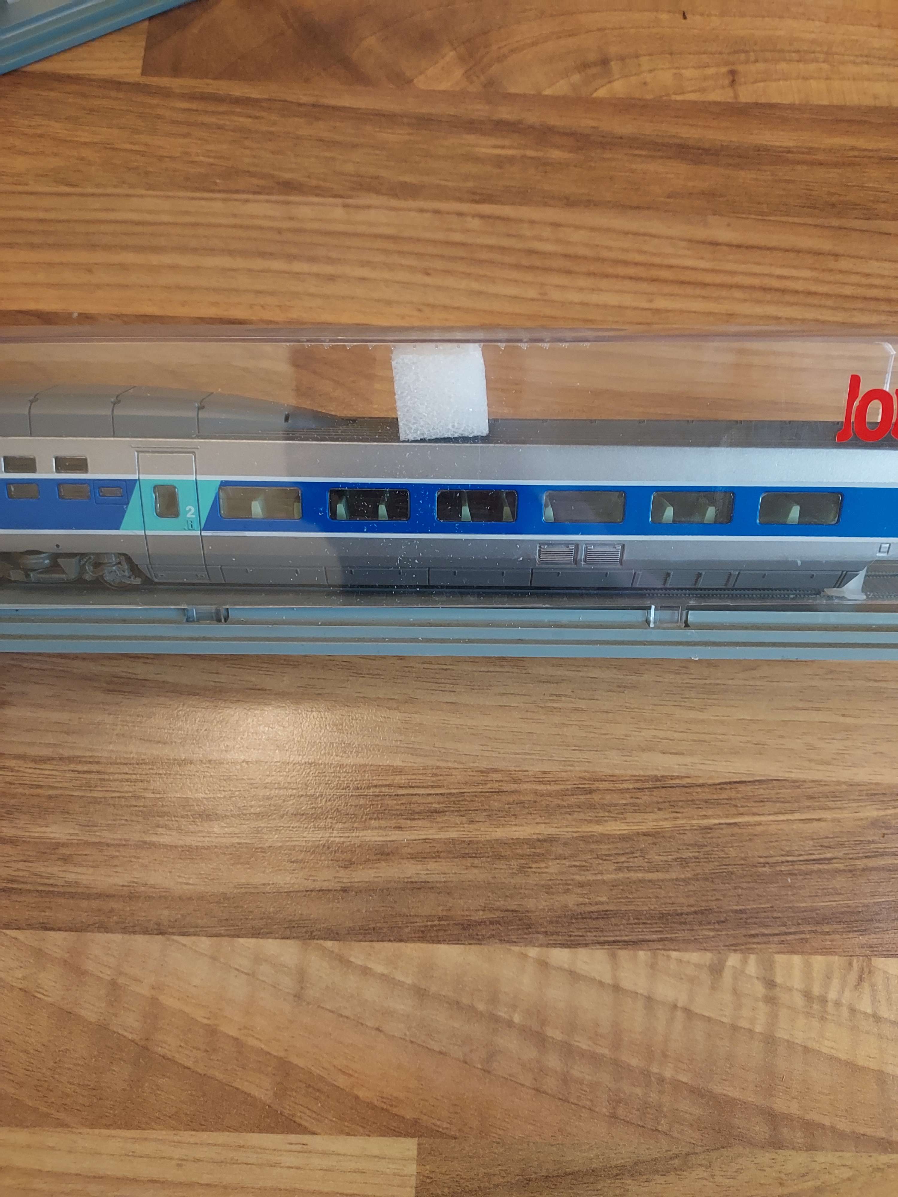 Jouef tgv Atlantique voiture 2 classe am&eacute;nag&eacute;e version modelisme bo&icirc;te cristal HO 590500