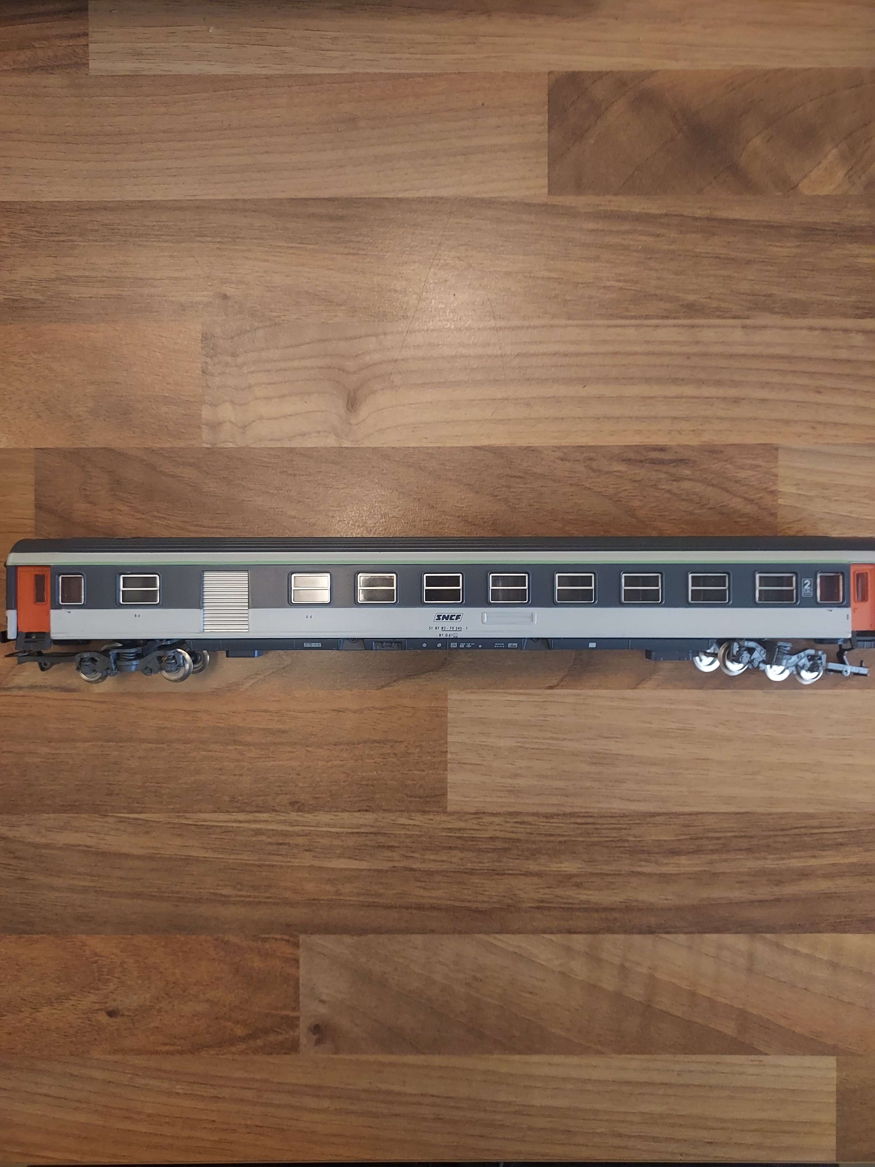 JOUEF 5363  VOITURE VOYAGEURS 2E CLASSE MIXTE FOURGON TYPE CORAIL r&eacute;f 27 