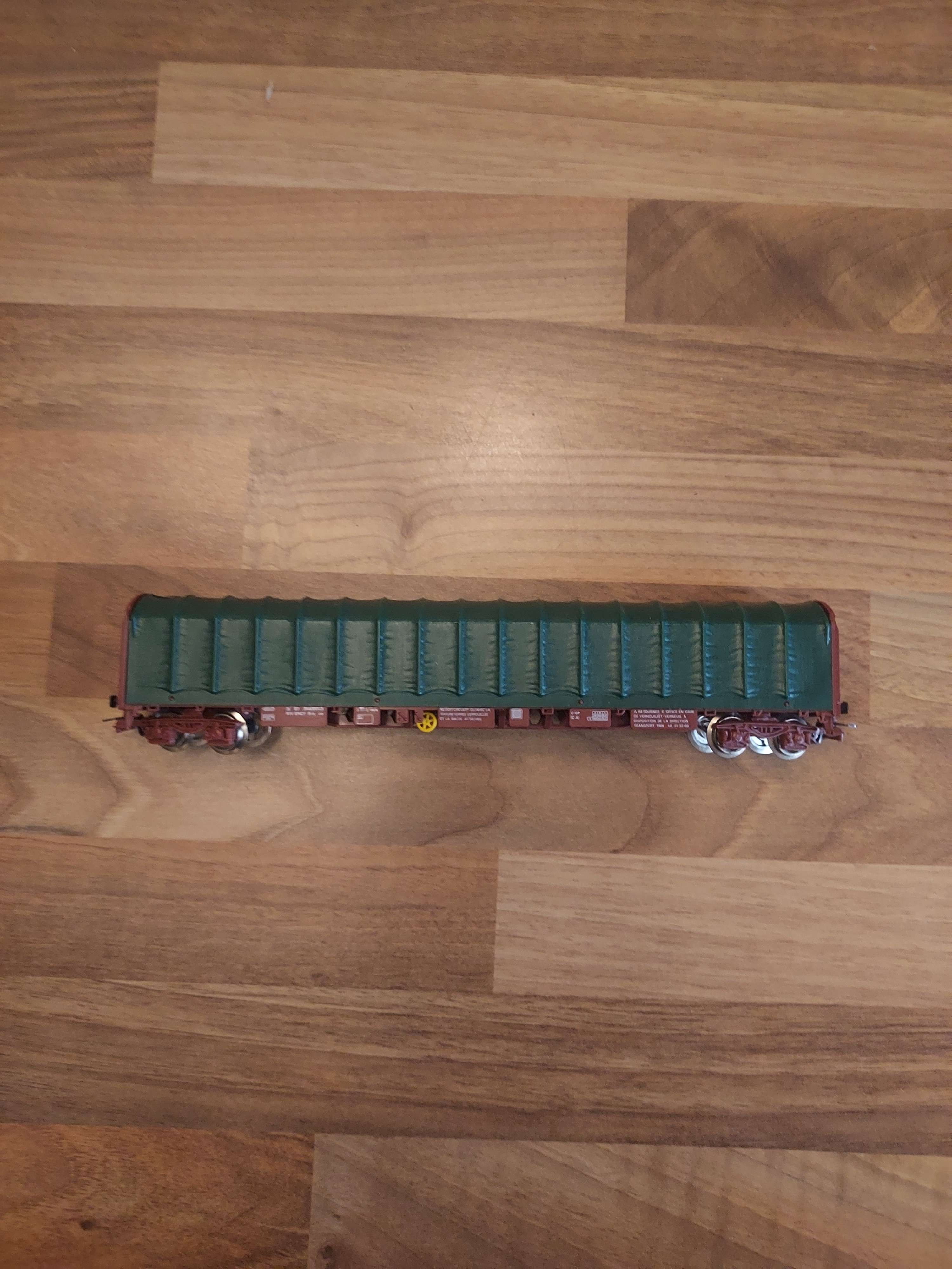 Jouef wagon plat b&acirc;ch&eacute; HO ref 34 tbe