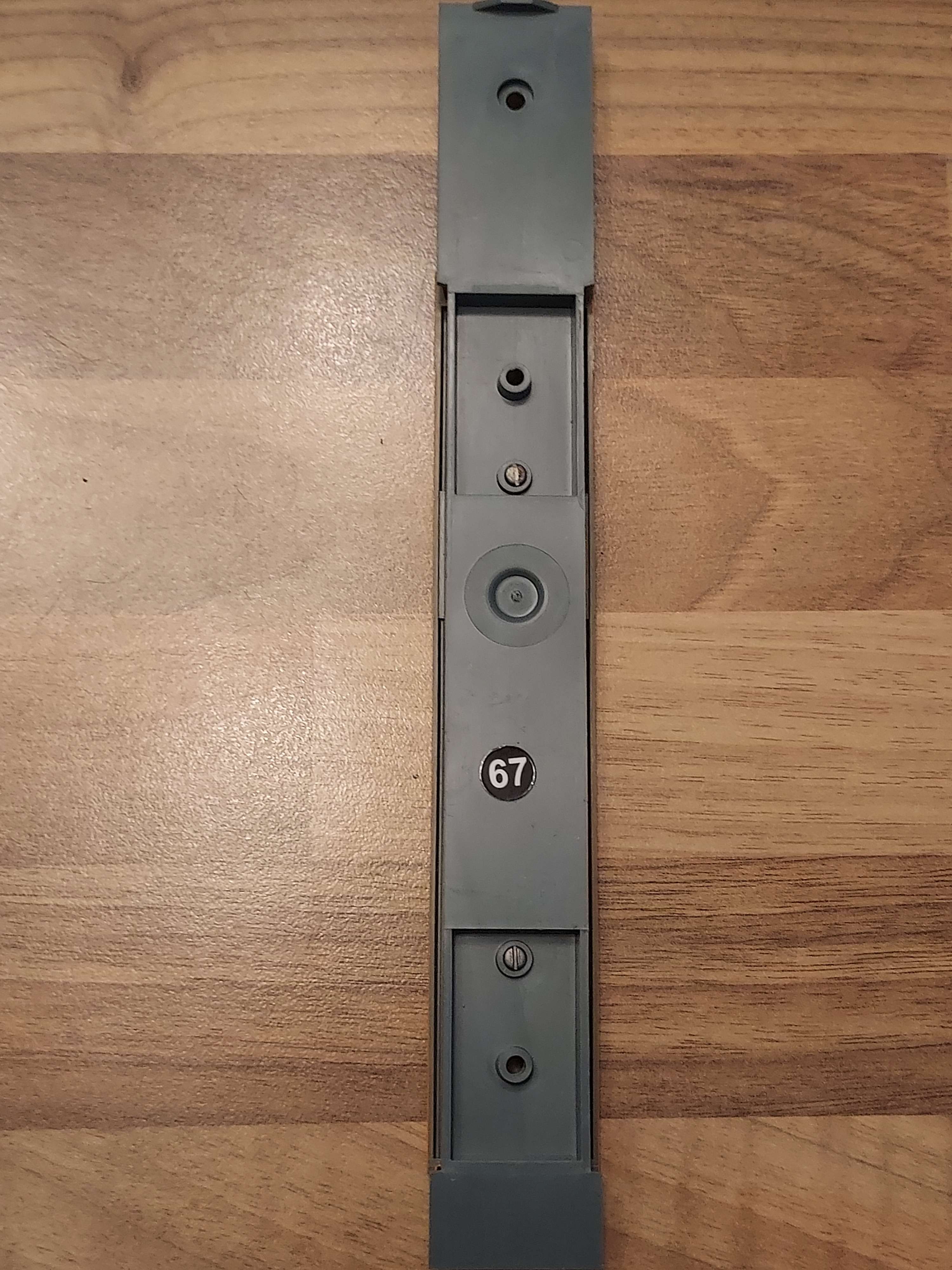 Lima ch&acirc;ssis de voiture tgv golden series HO ref 67