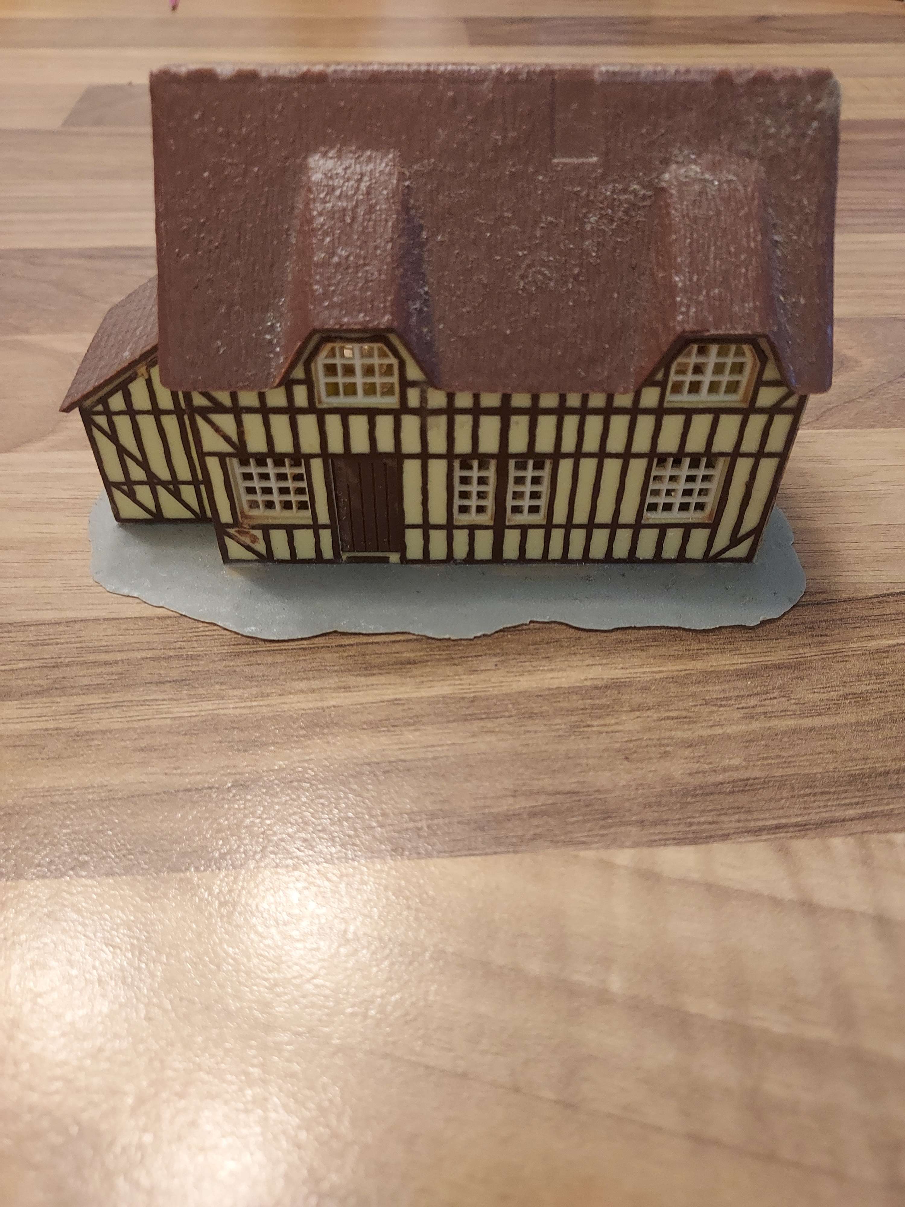 Jouef faller maquette HO maison Chaumi&egrave;re 