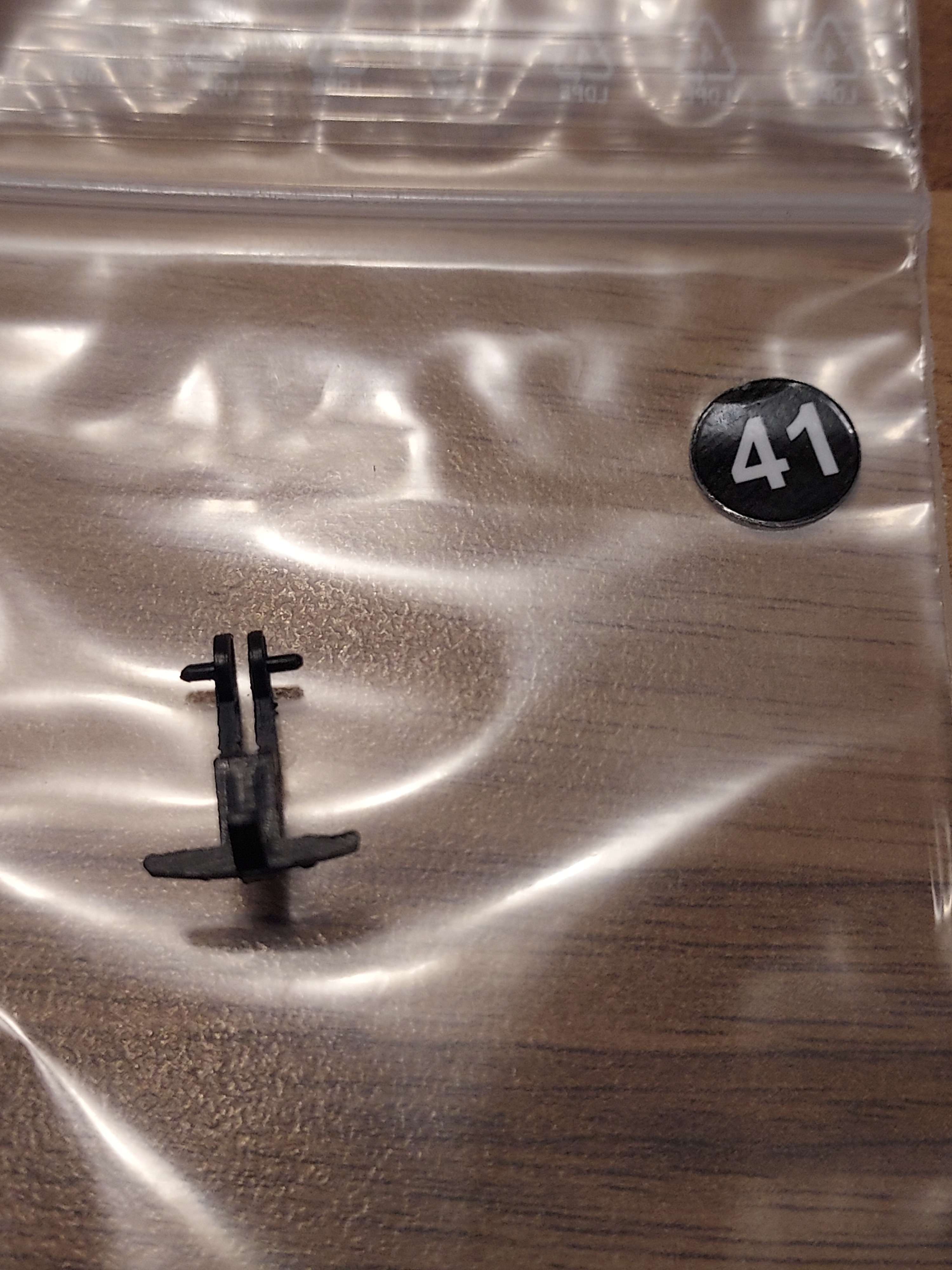 UN CROCHET  D'ATTELAGE D ORIGINE DE  DRAISINE JOUEF - HO REF 41