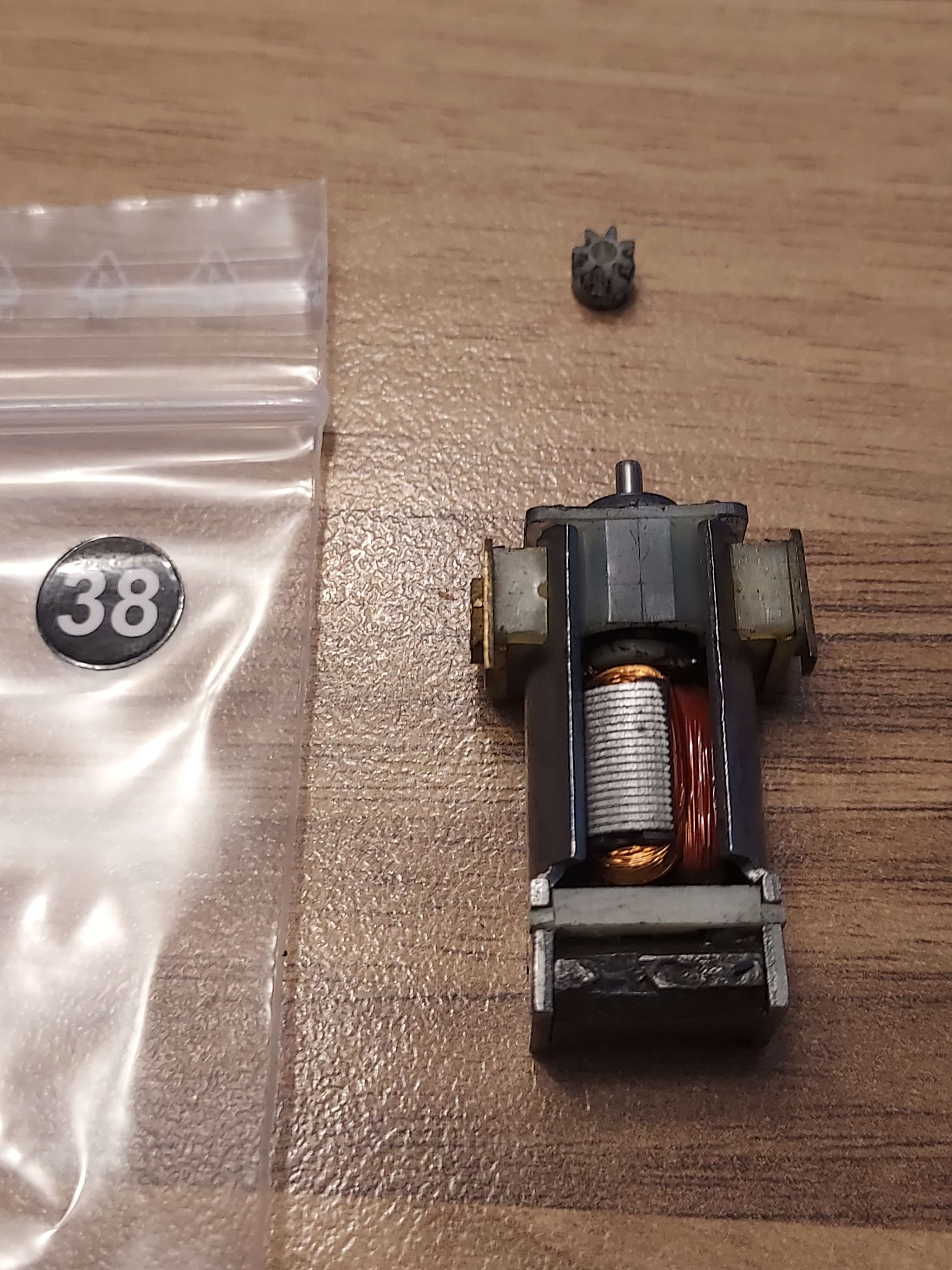 Jouef moteur de draisine pour pi&egrave;ces avec engrenage HO ref 38