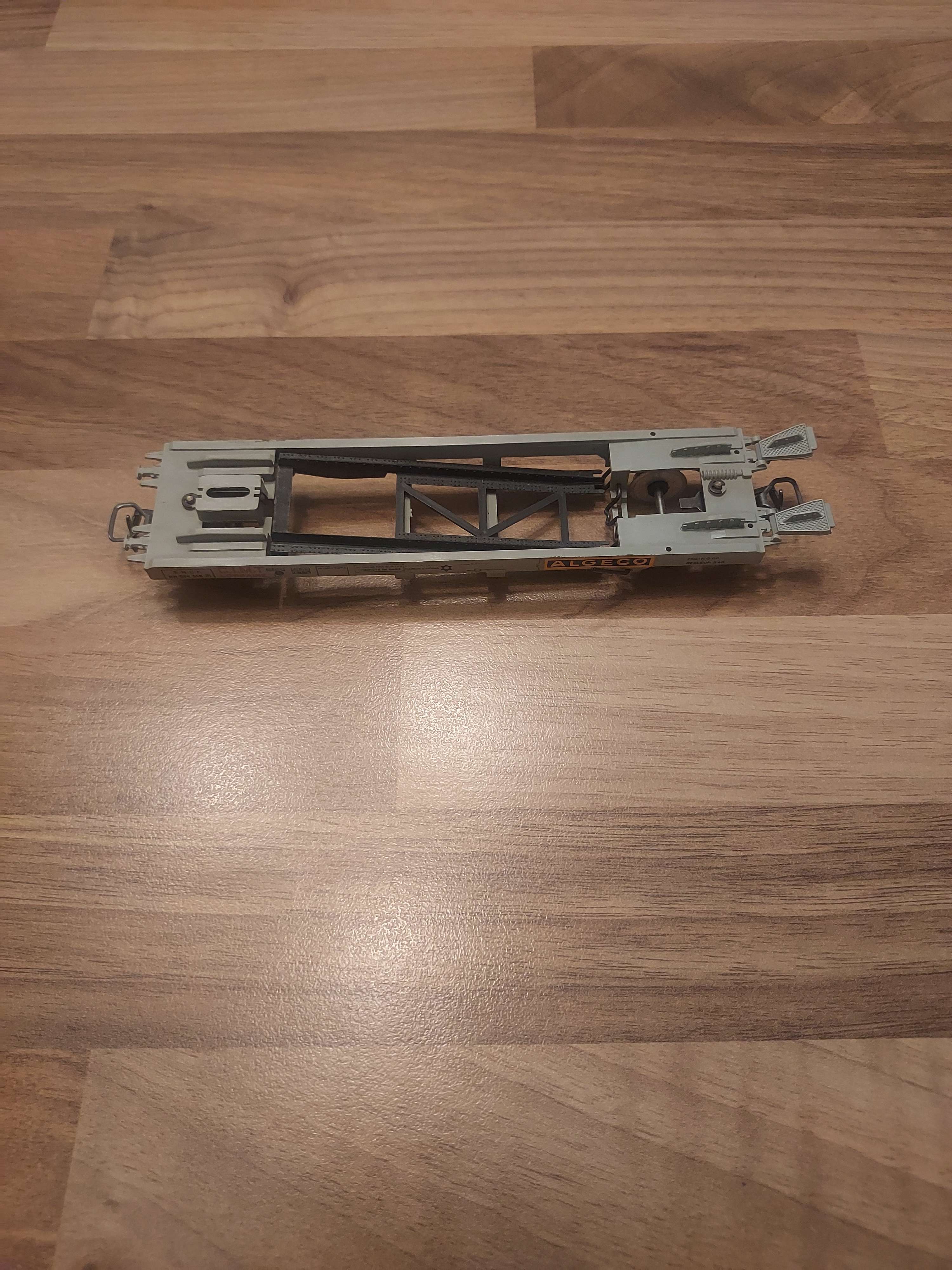 JOUEF WAGON A ESSIEUX TYPE KANGOUROU ALGECO HO 