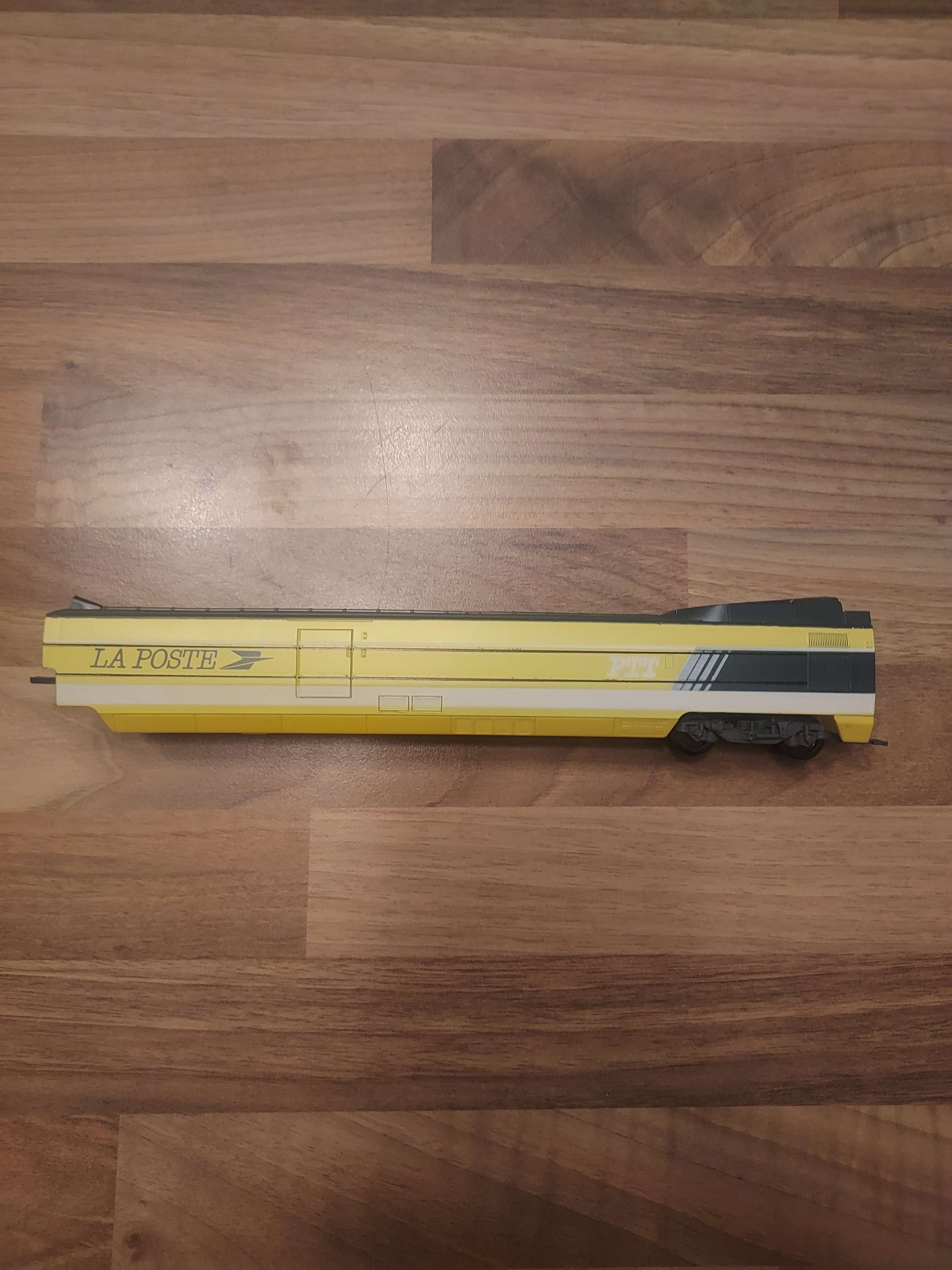 Lima voiture tgv la poste  PTT Ho jaune 