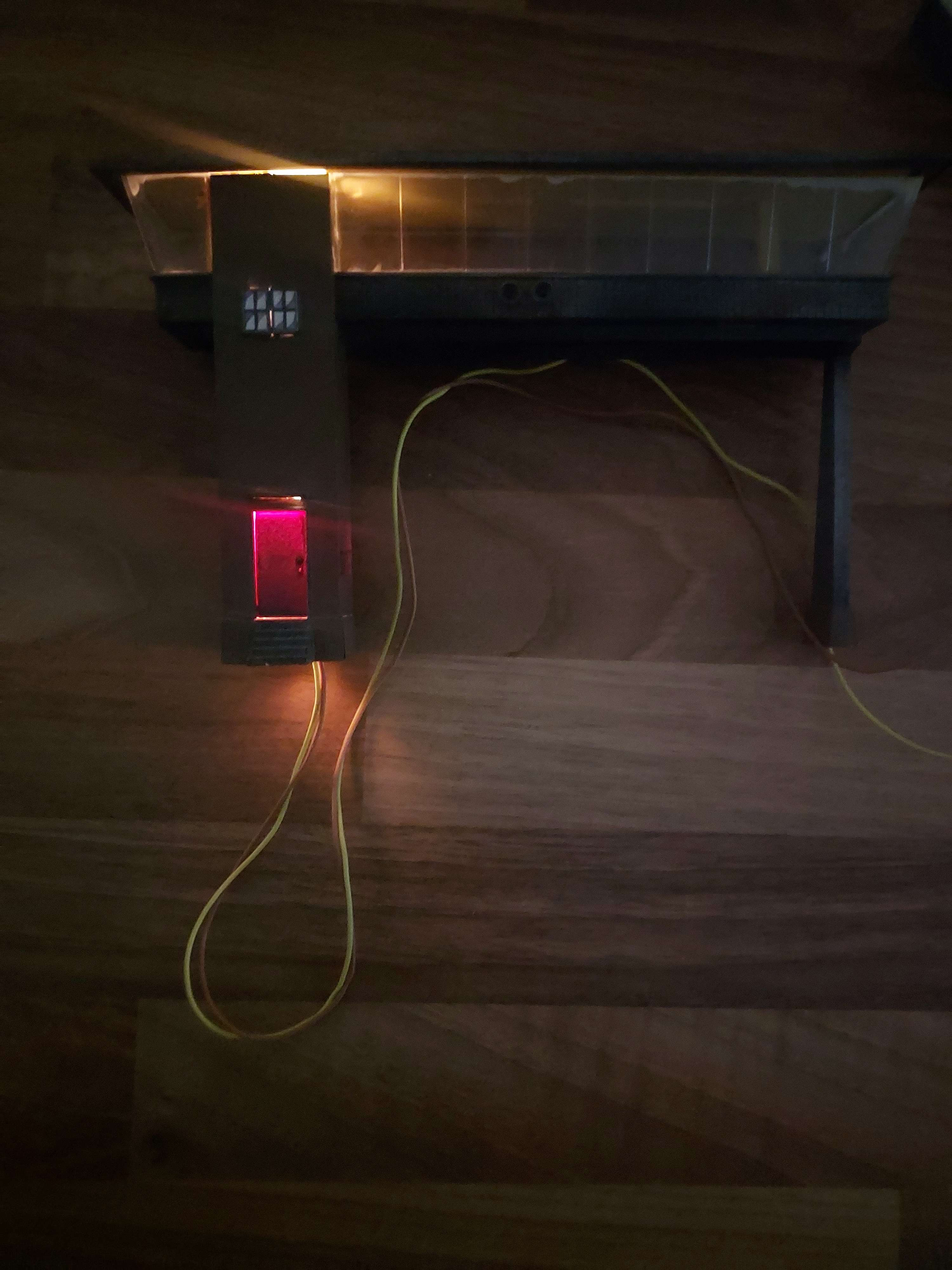 Vollmer poste d'aiguillage Ho 5739 avec &eacute;clairage ( pas jouef lima )