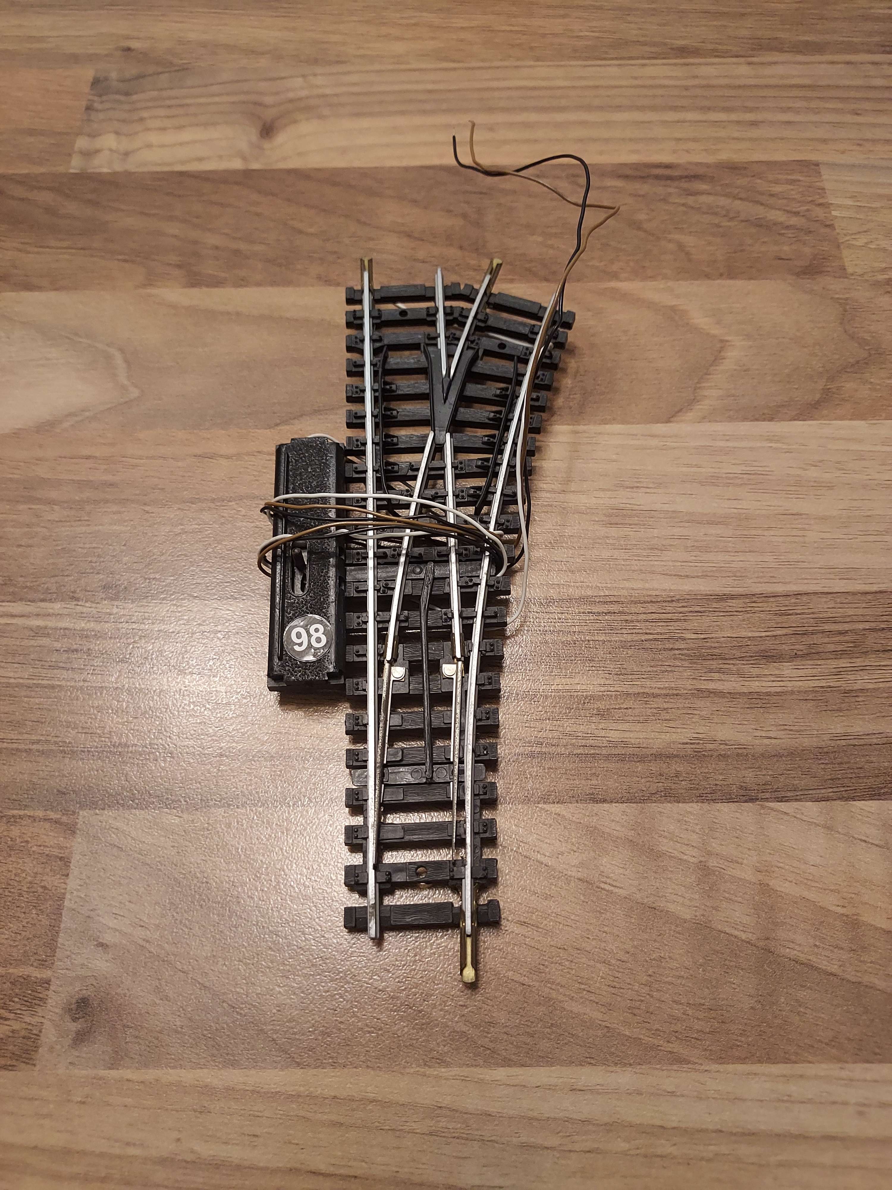 Jouef aiguillage droit &eacute;lectrique rails acier ref 98