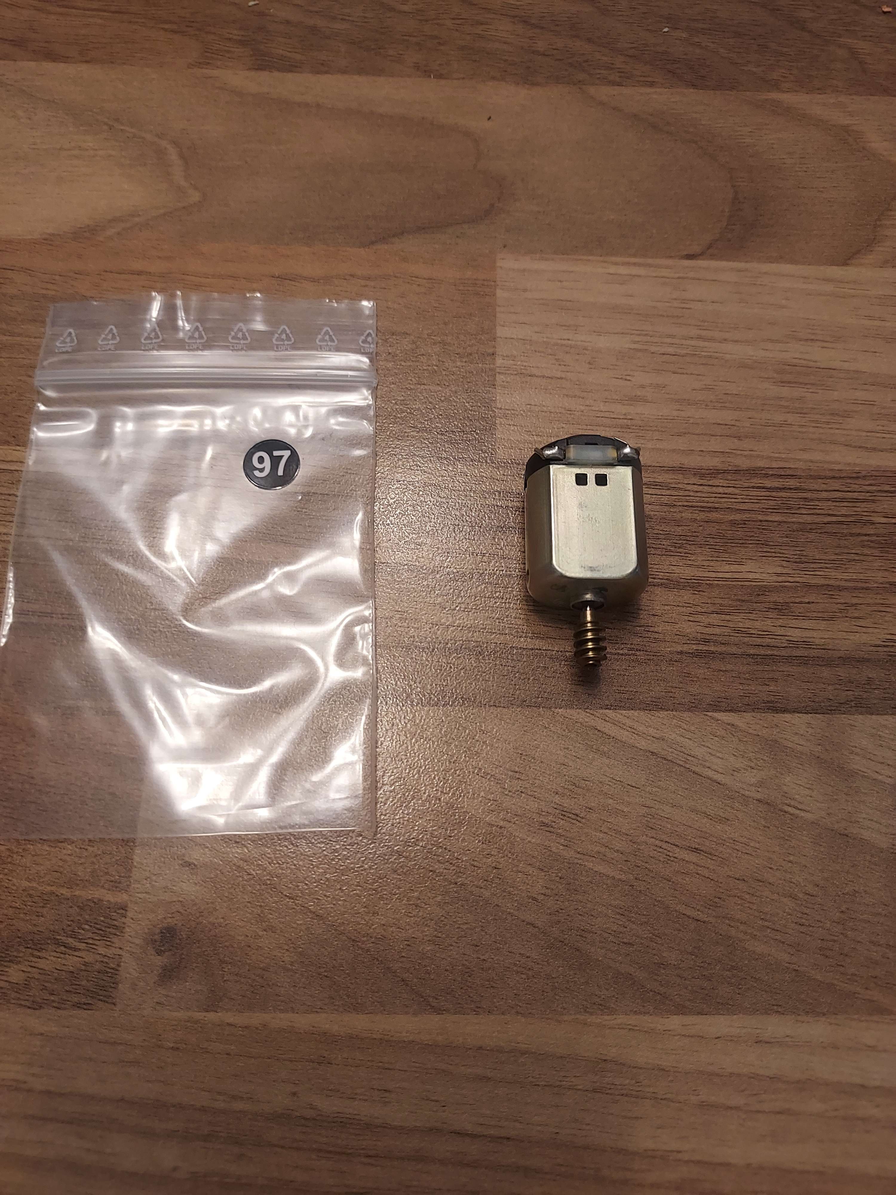 Moteur avec vis sans fin de locomotive fobbi HO ref 97 