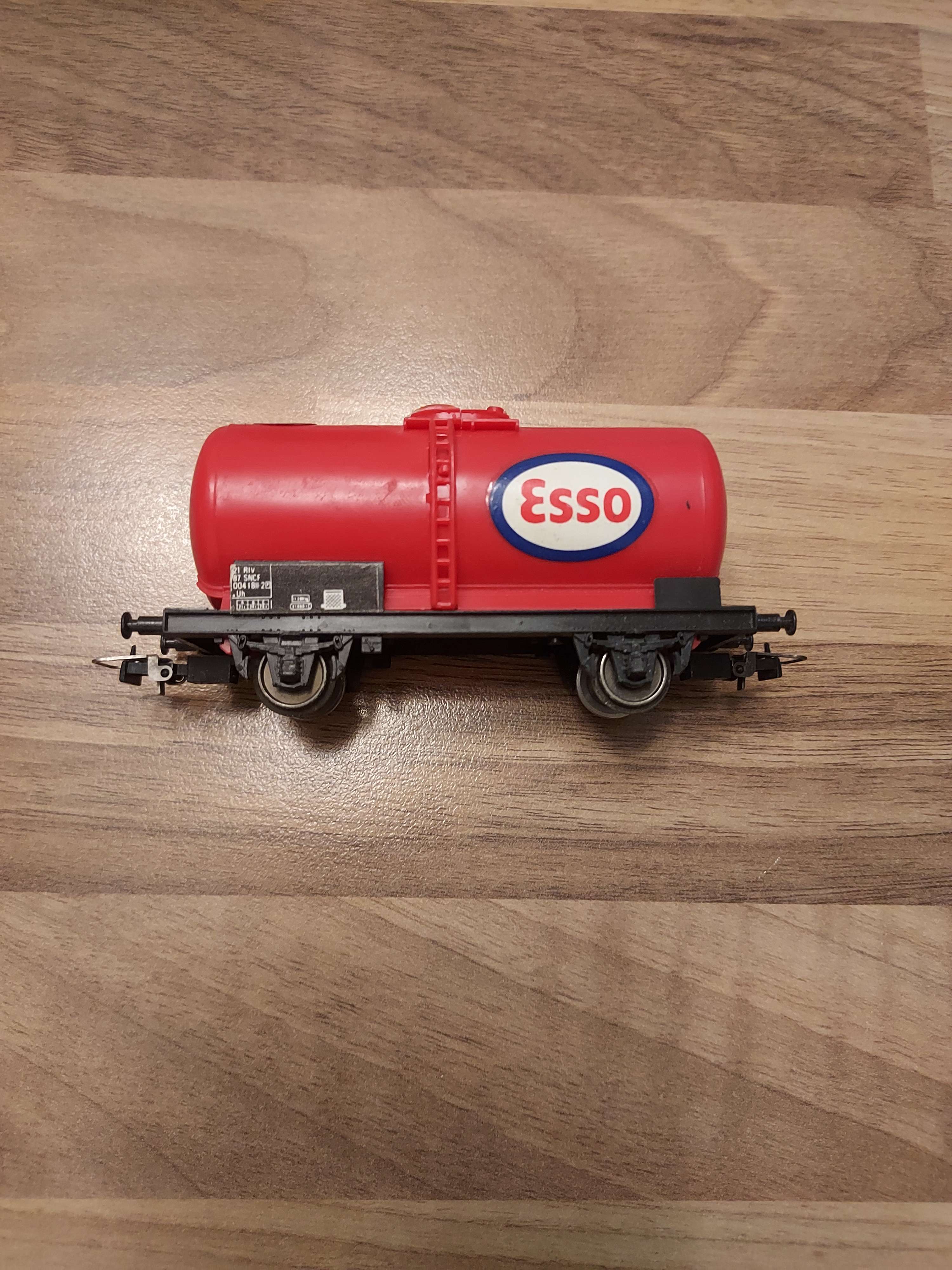 Jouef wagon citerne esso HO ref 34