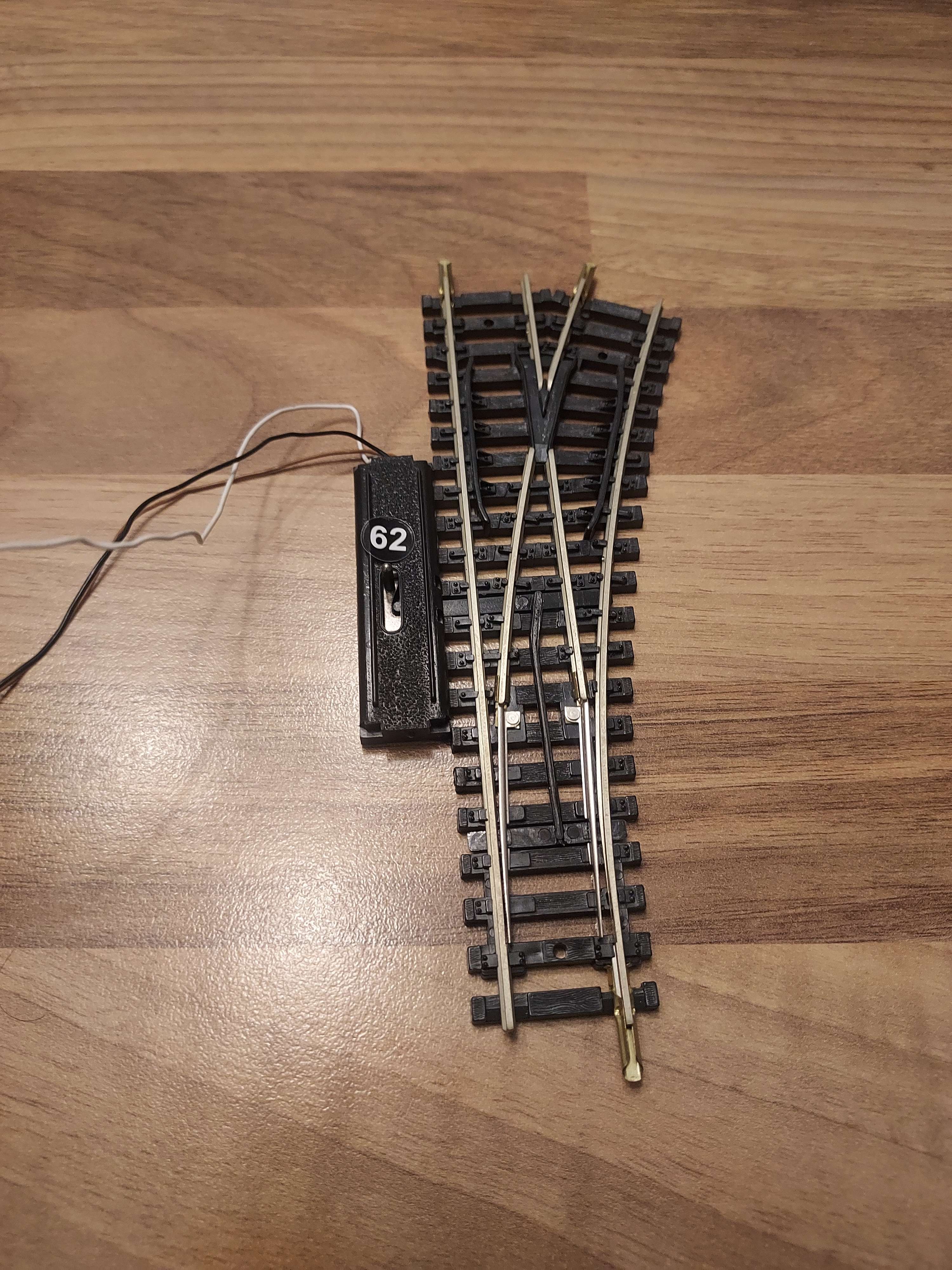 Jouef aiguillage droit &eacute;lectrique rails maillechort HO ref 62 fonctionne 