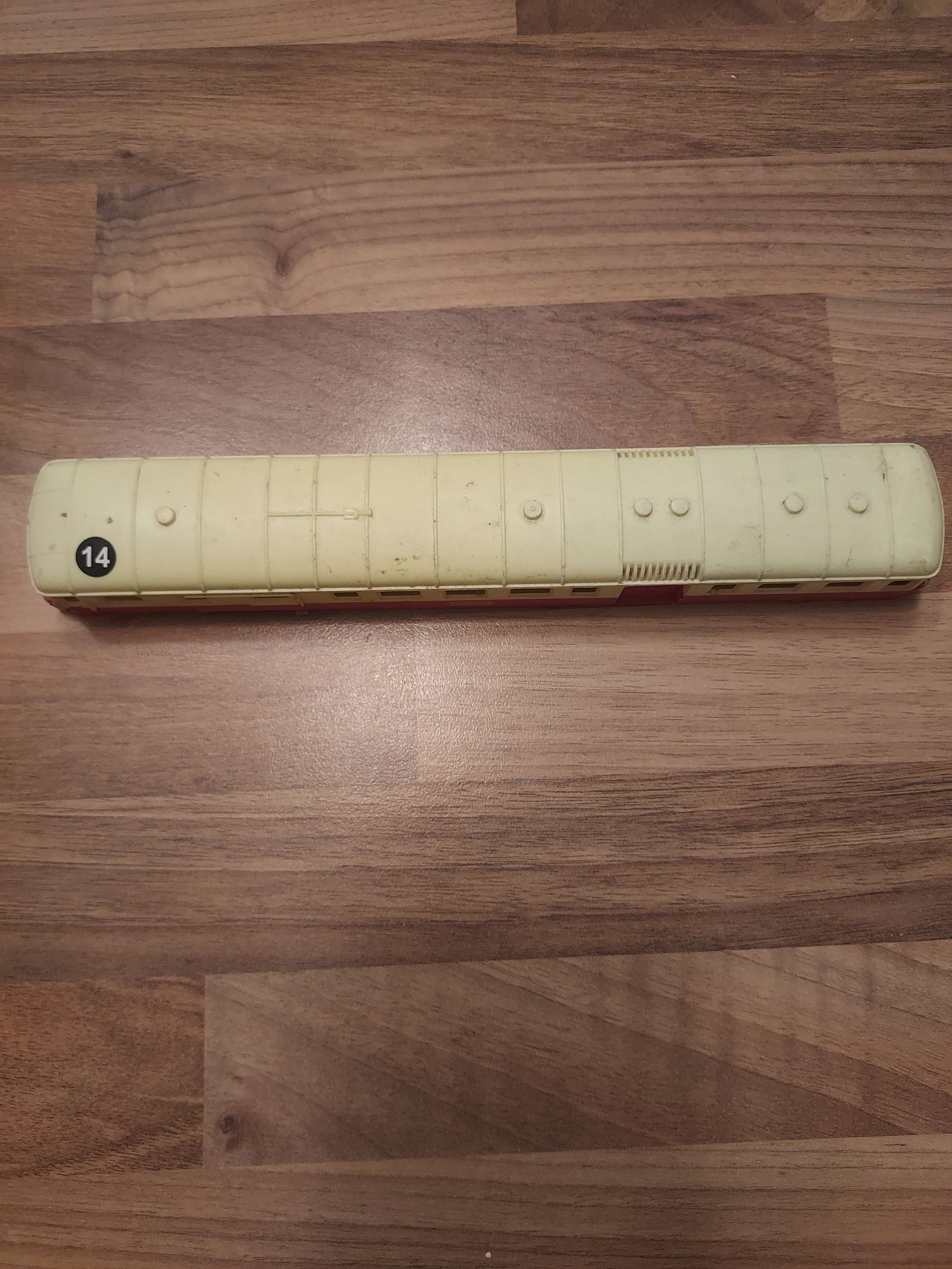 Jouef caisse carrosserie coque autorail picasso HO ref 14