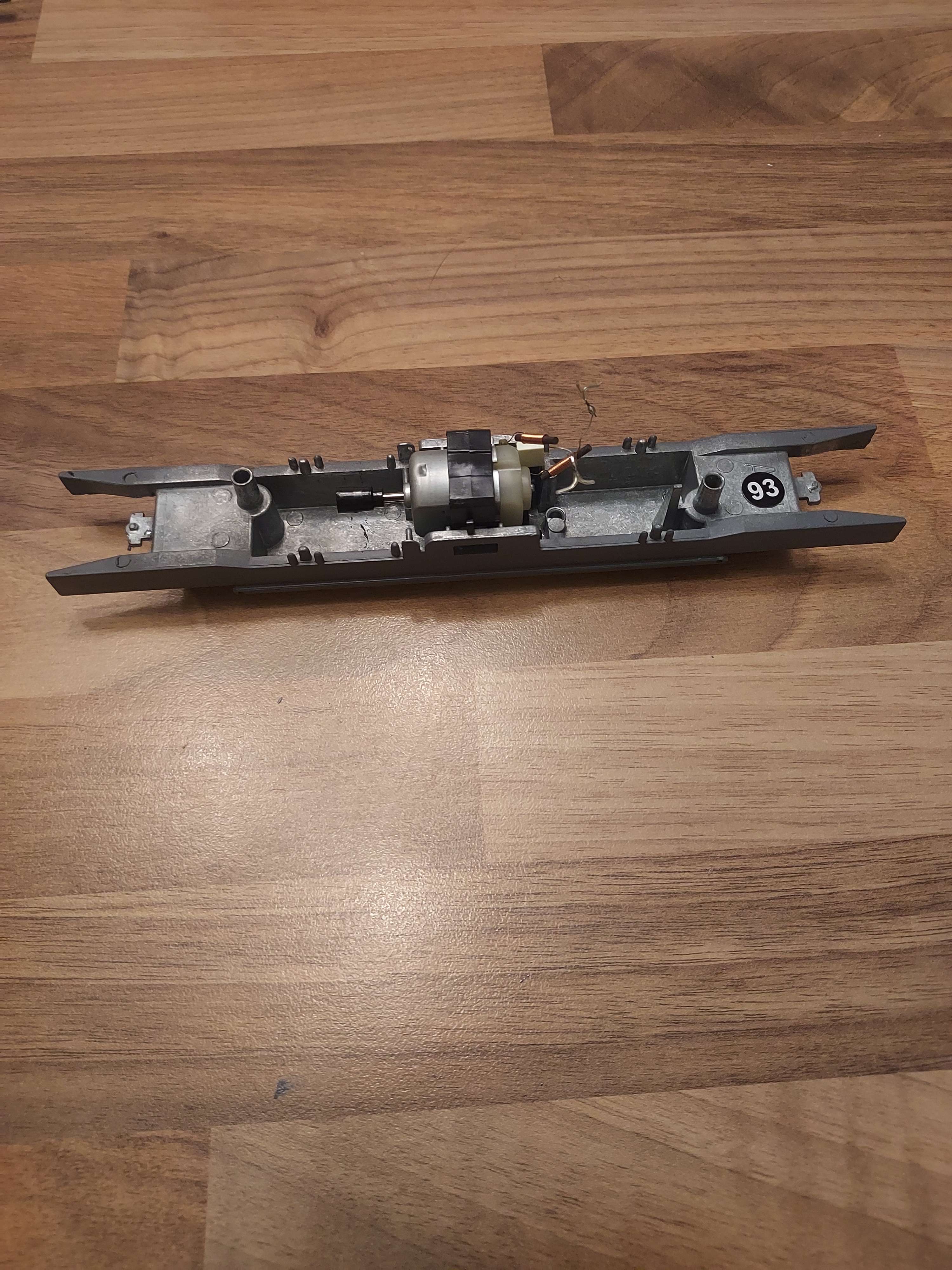 Jouef moteur plus fixation plus ch&acirc;ssis tgv Atlantique ref 93 HO 