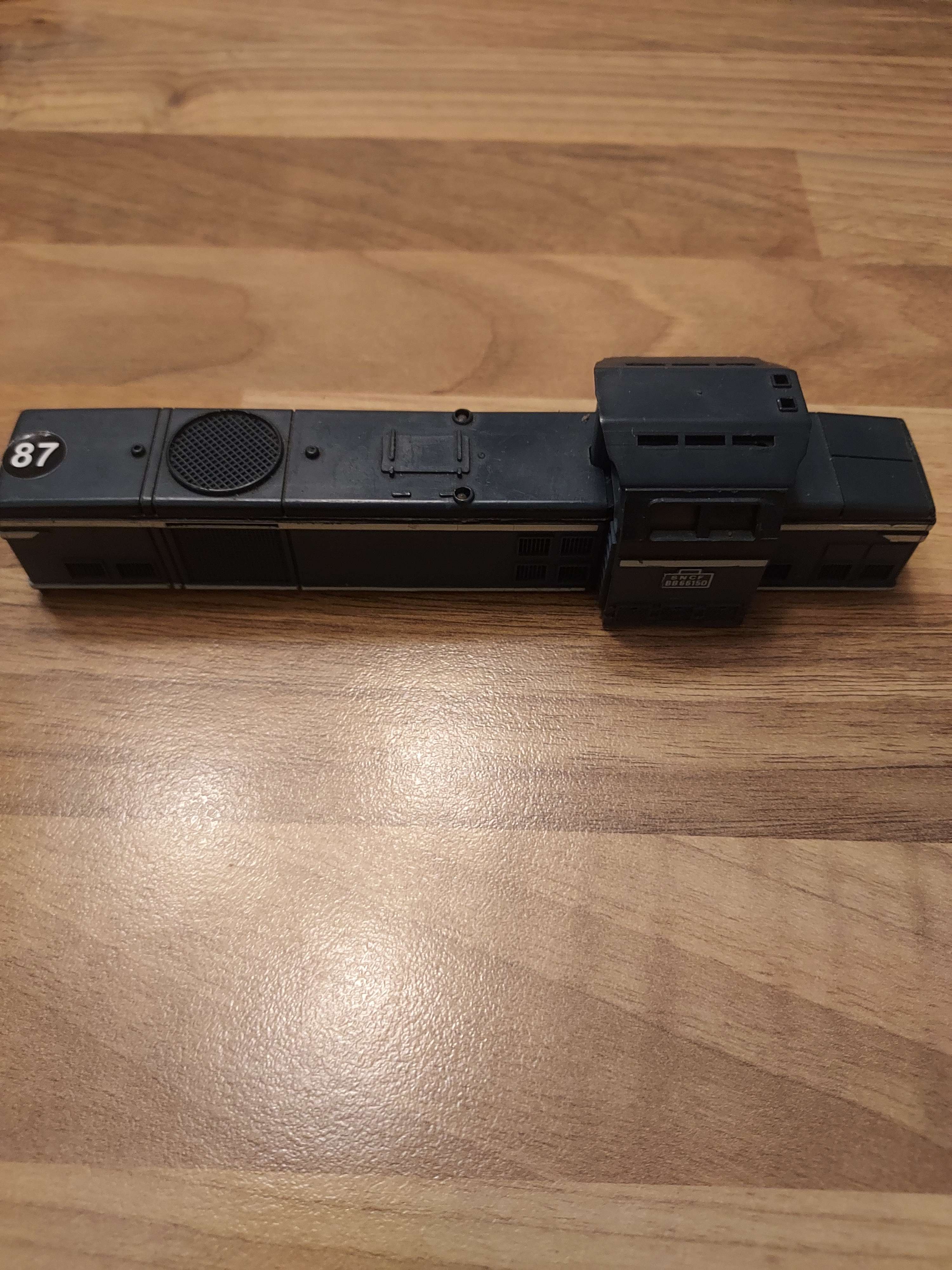 Jouef coque carrosserie caisse de locomotive BB 66150 HO bon &eacute;tat ref 87