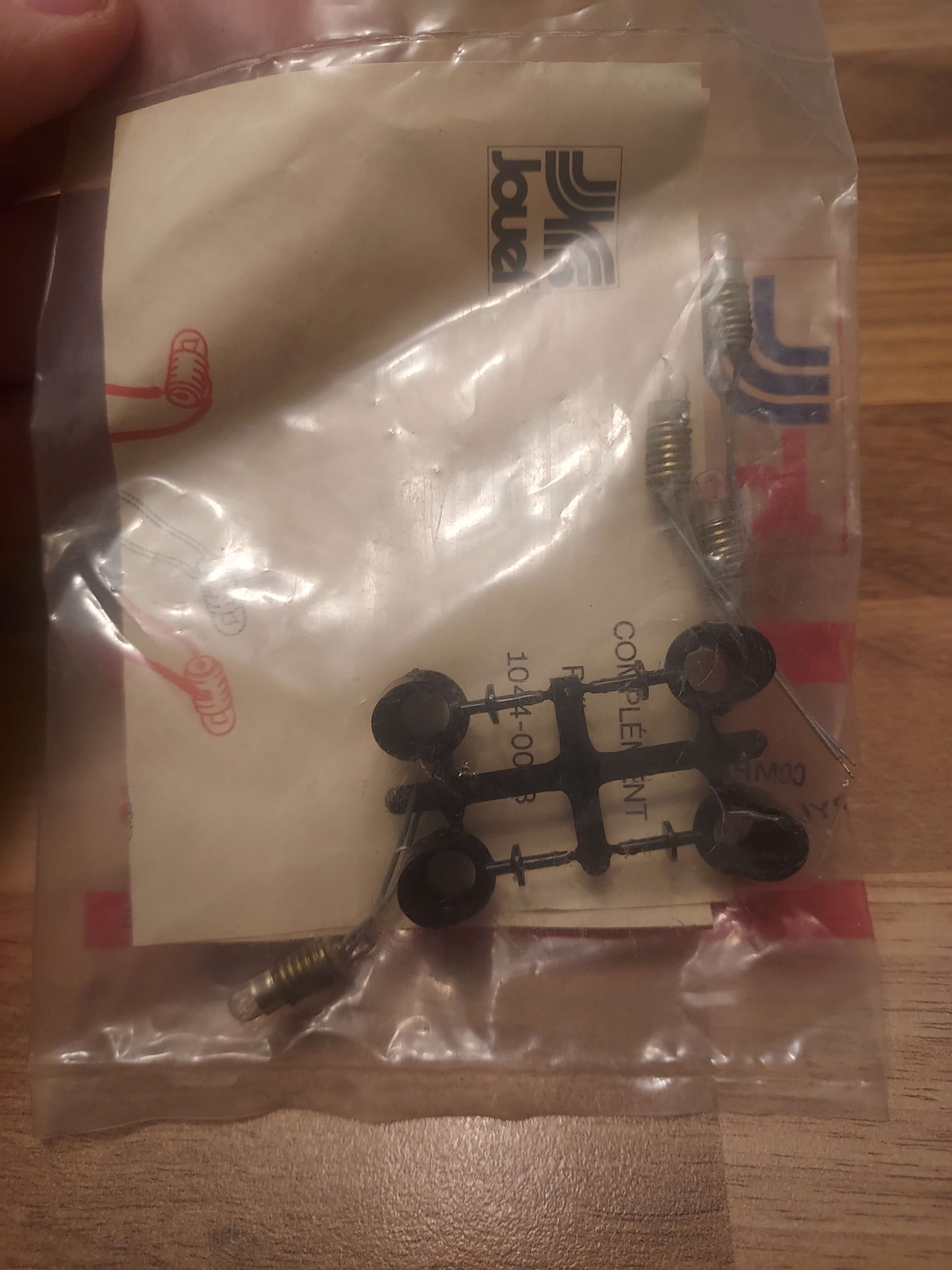 Jouef compl&eacute;ment de pyl&ocirc;ne projecteur HO 10440003 sous blister 