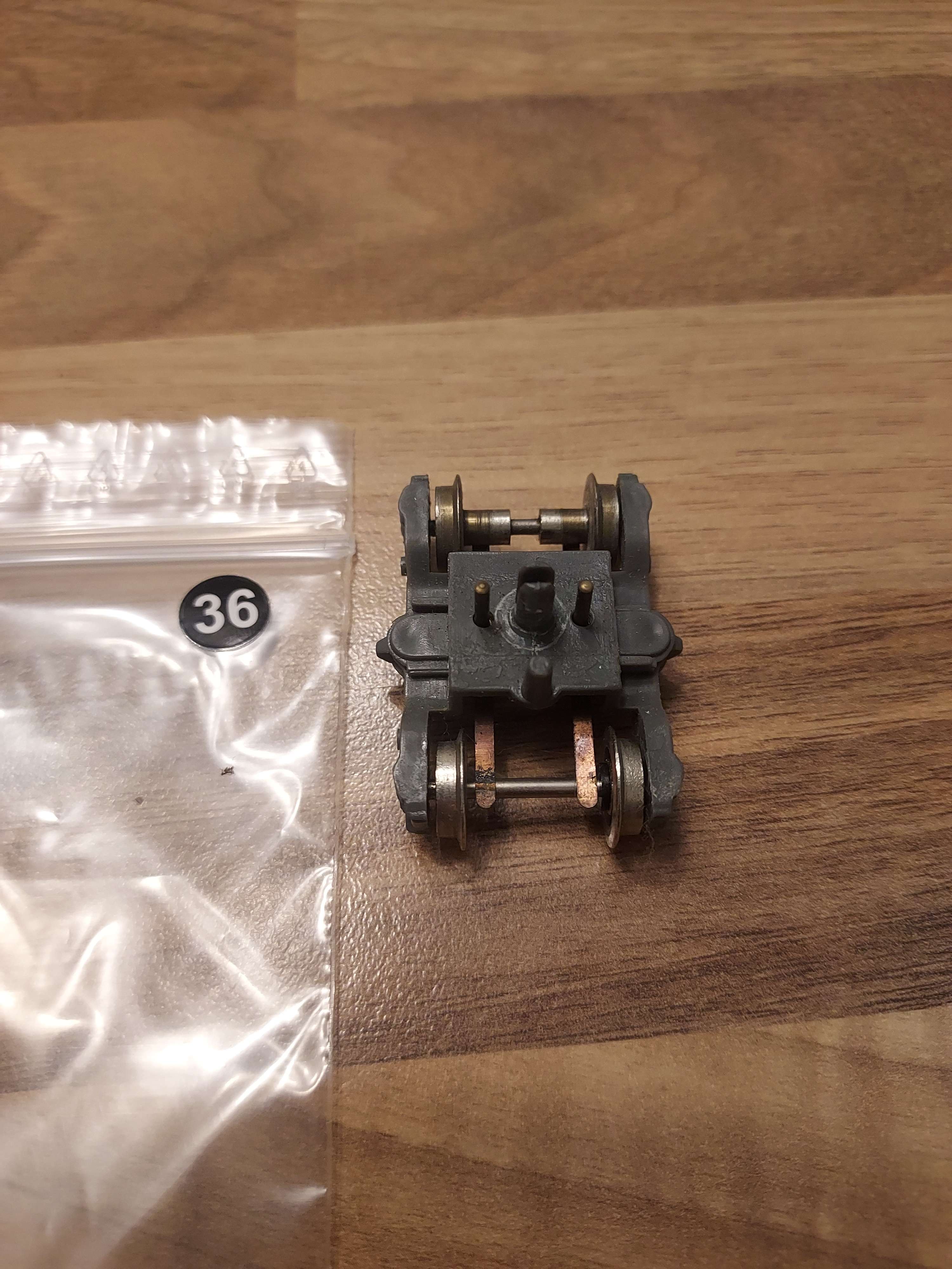 JOUEF HO 1/87 1 bogie capteur pour turbotrain RTG SNCF ref 36