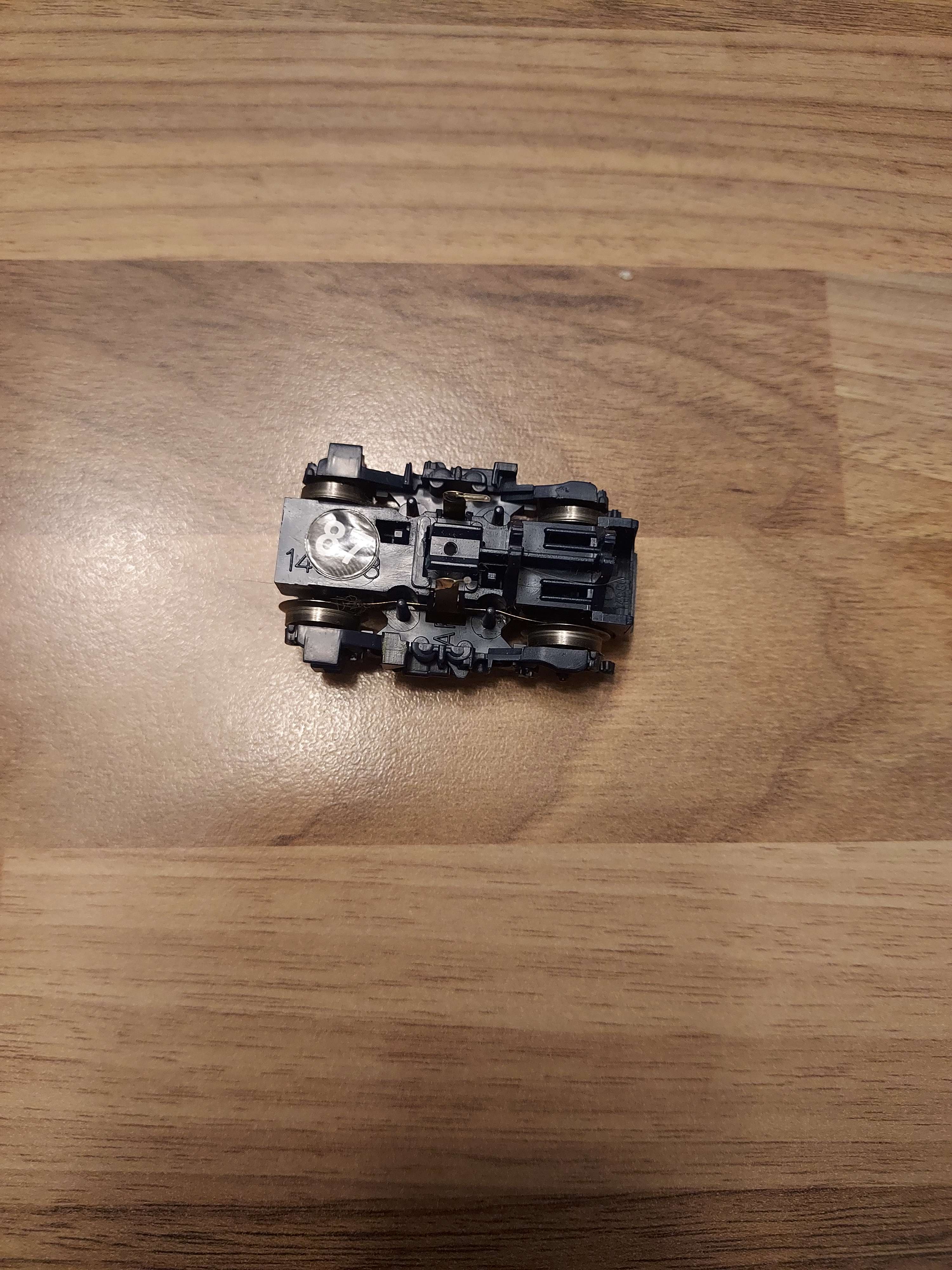 Jouef bogie avant avec lamelles de contact pour motrice tgv eurostar HO ref 87