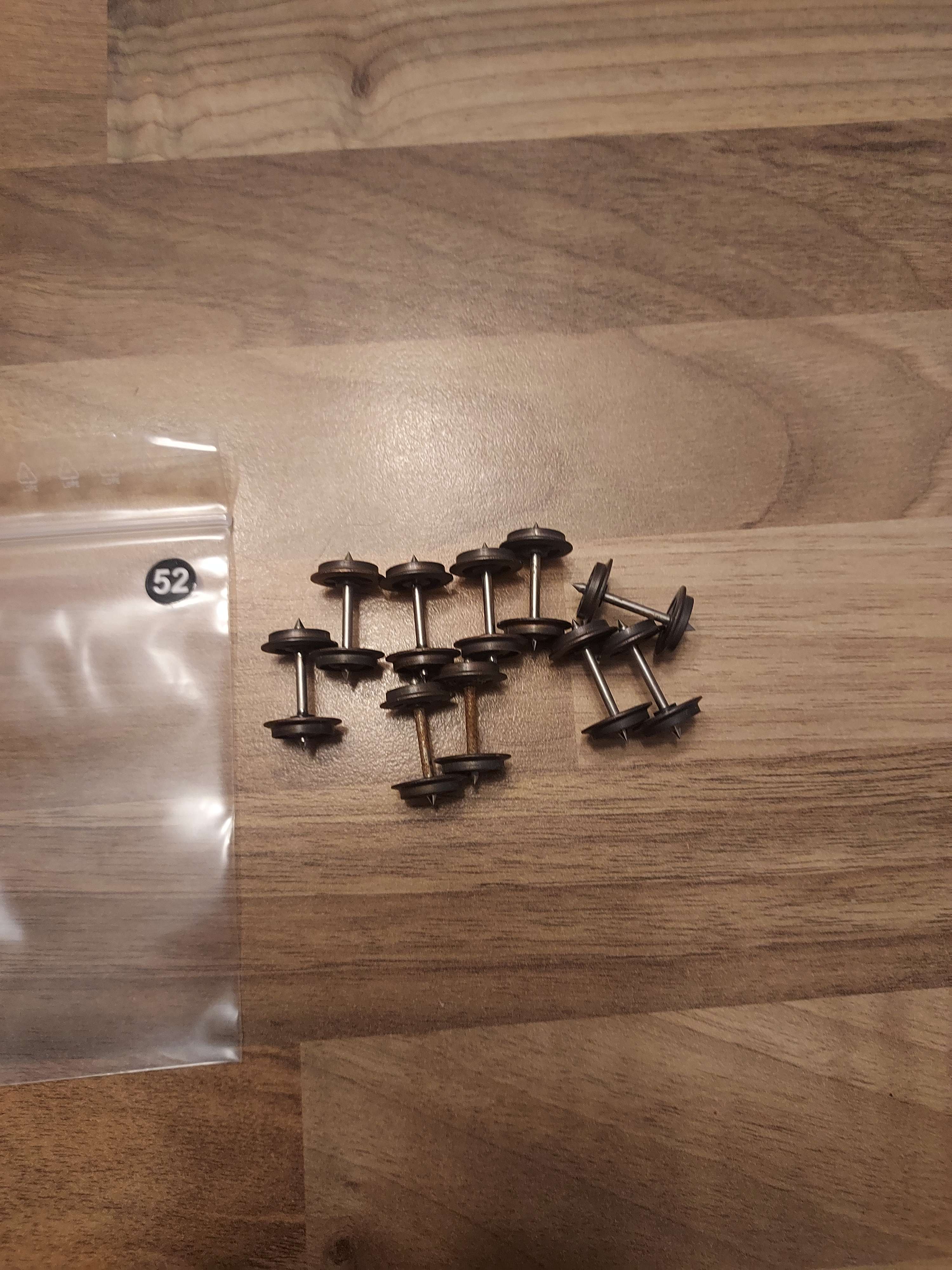 Jouef lot de 10 essieux de voiture tgv sud est HO ref 52