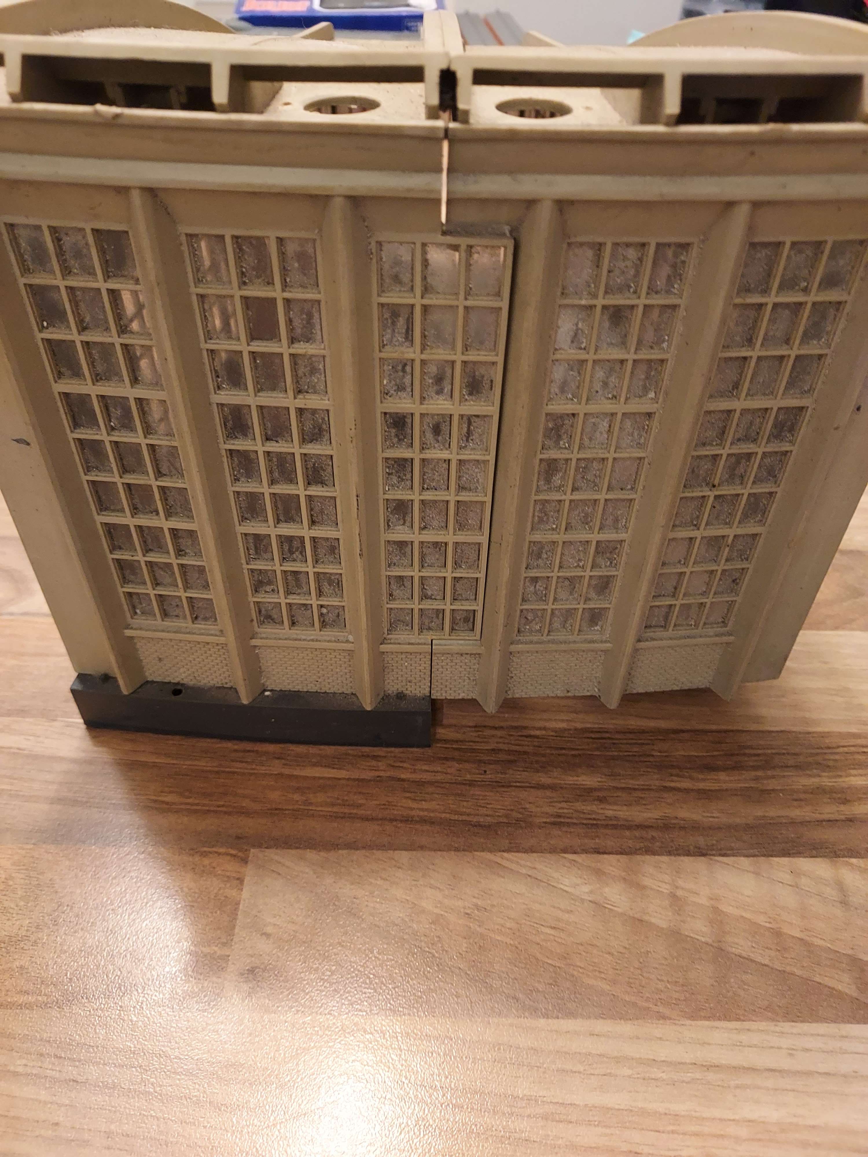 Jouef rotonde HO avec une fausse 