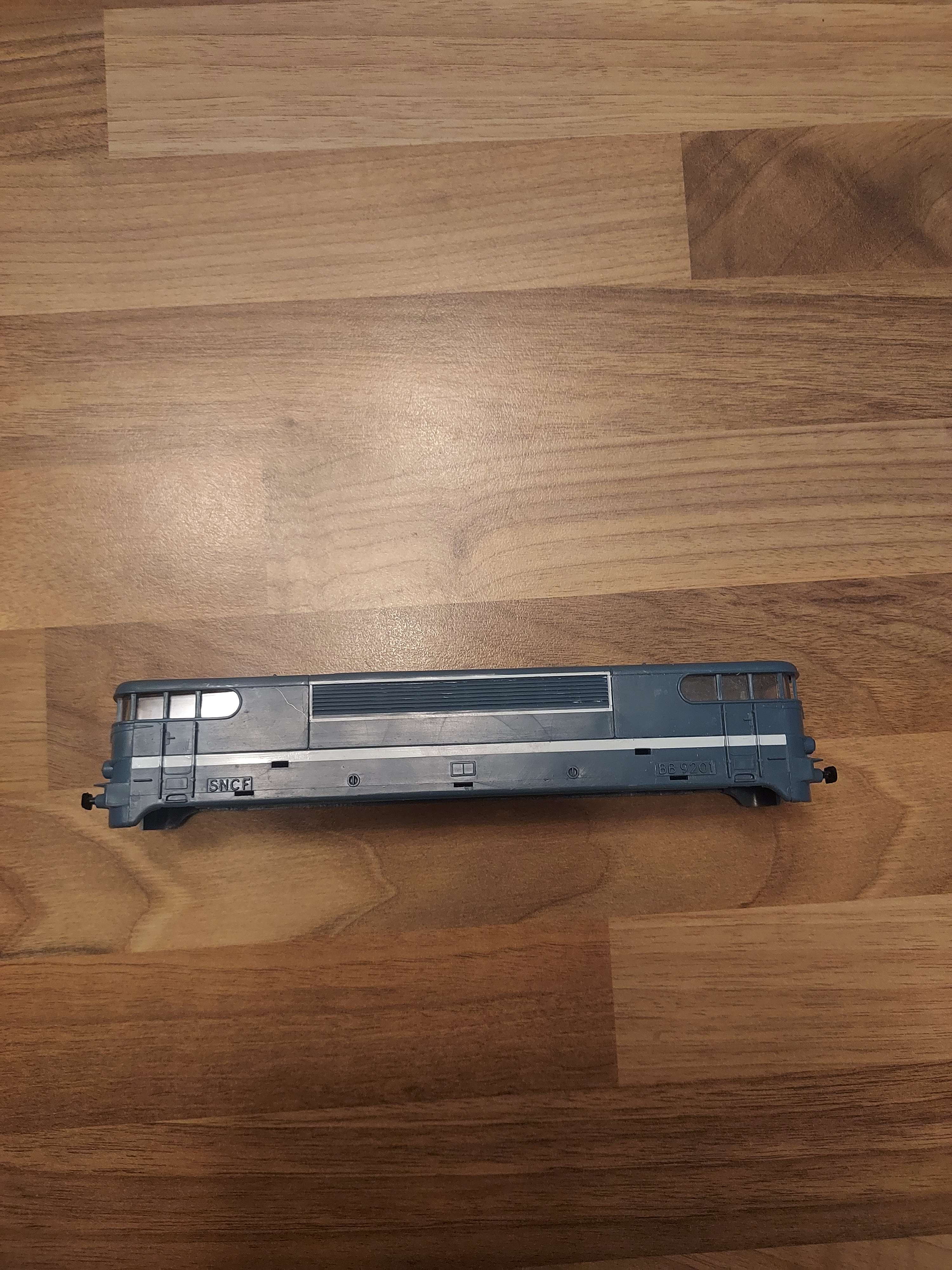 Jouef caisse carrosserie coque de locomotive BB 9201 avec tampons ref 83