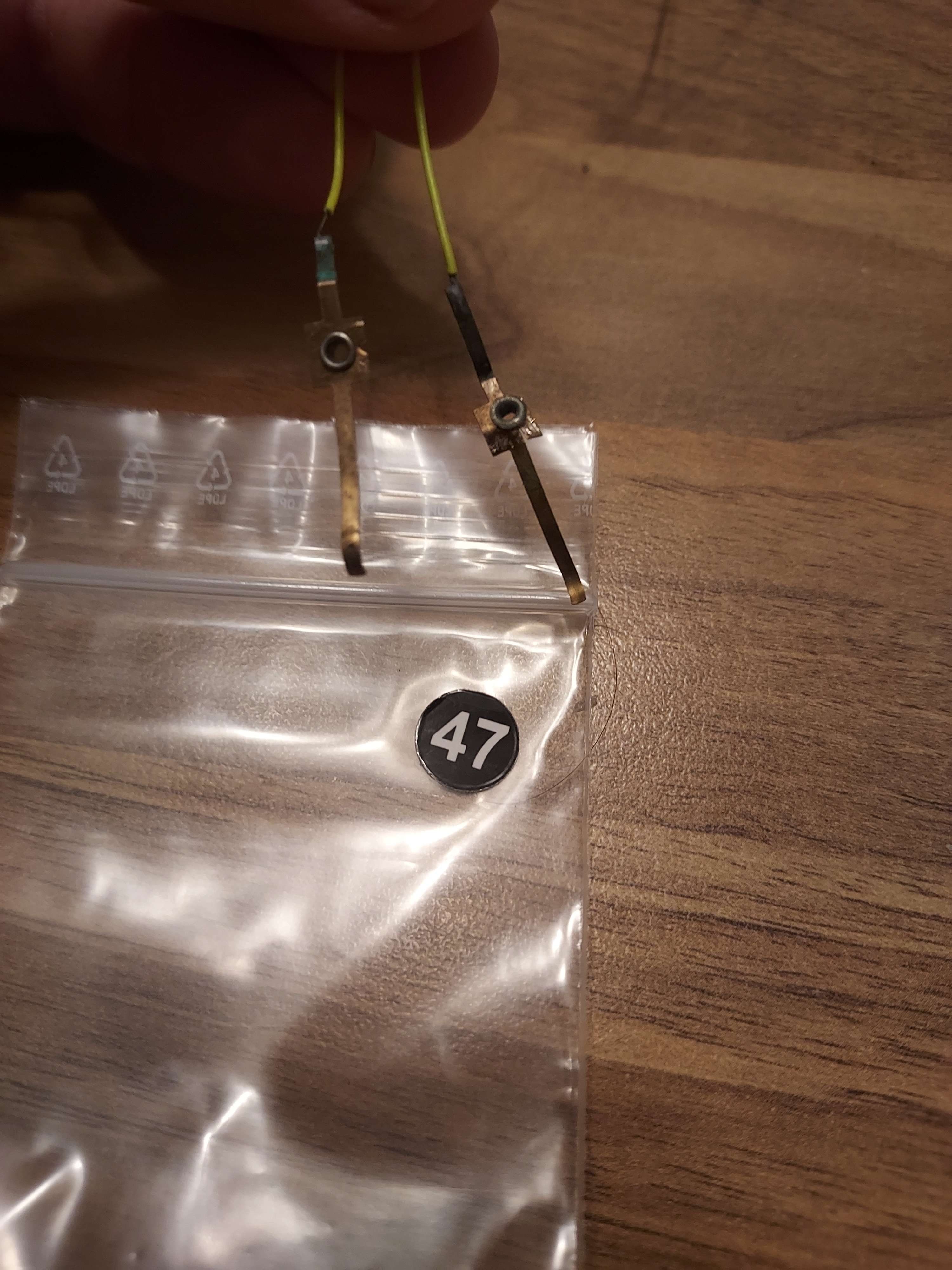 Jouef lot de 2 lamelles de contact pour autorail BUDD HO ref 47