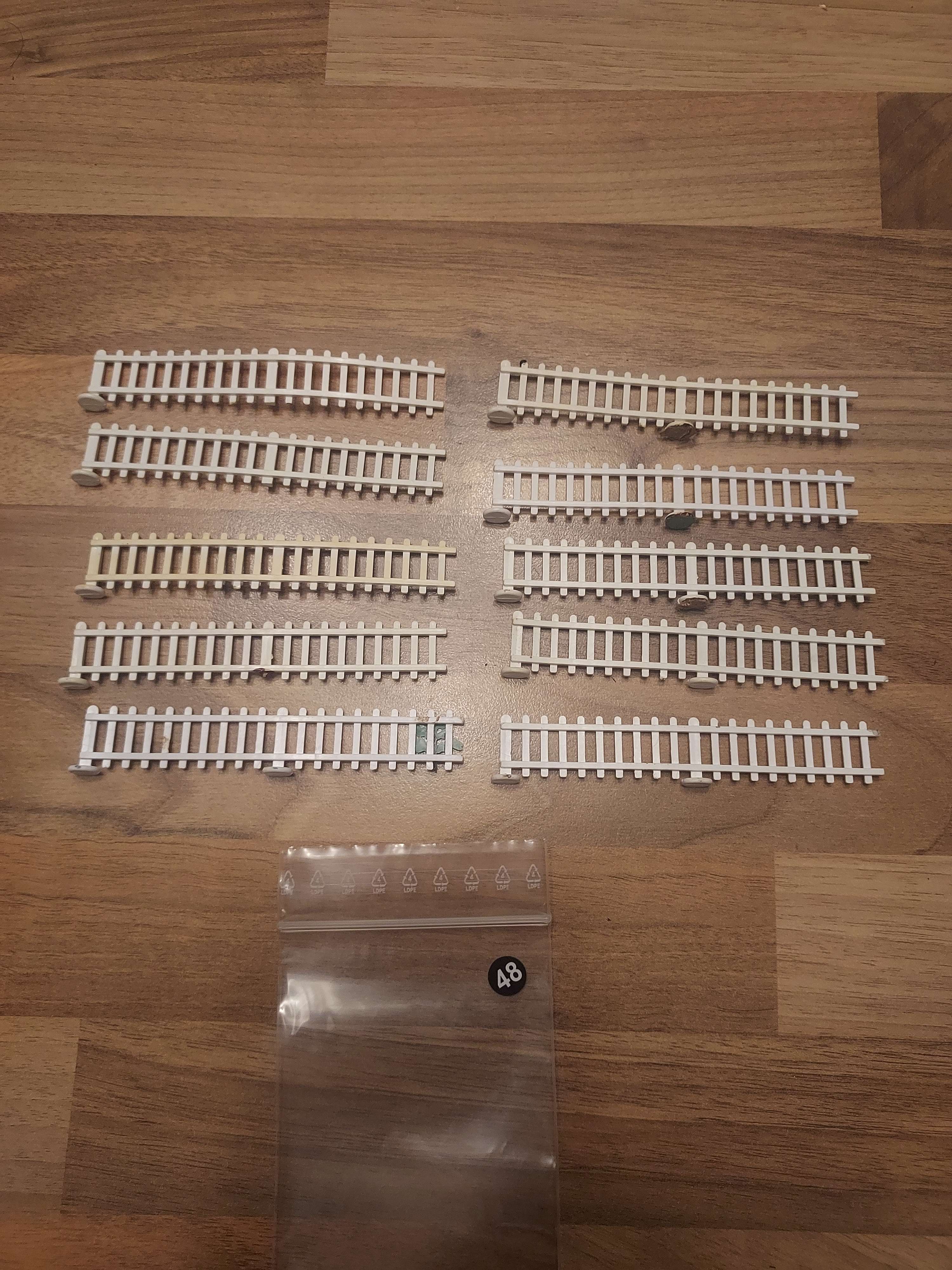 Jouef lot de 10 barri&egrave;res cl&ocirc;ture HO ref 48 