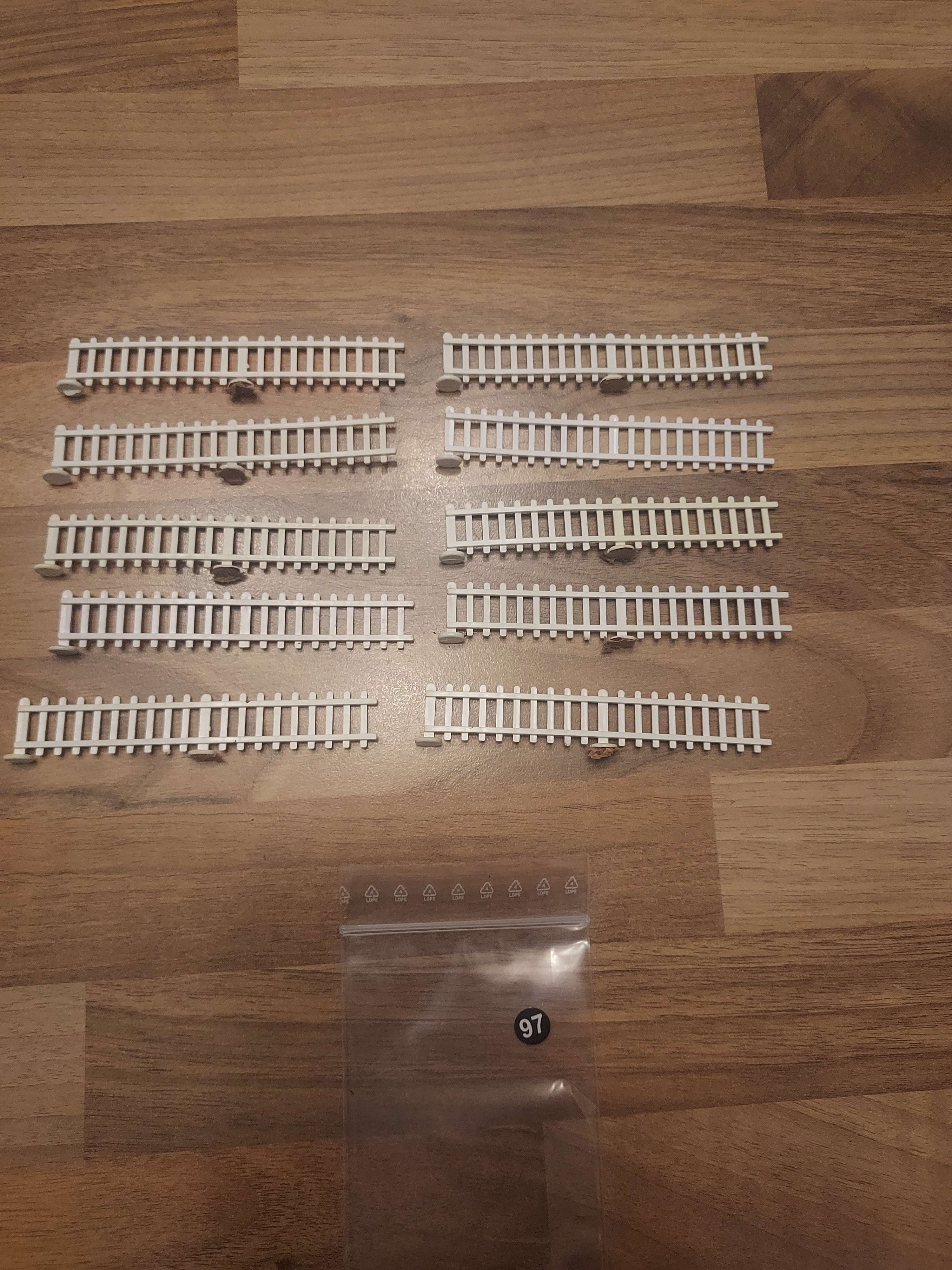 Jouef lot de 10 barri&egrave;res cl&ocirc;ture HO ref 97