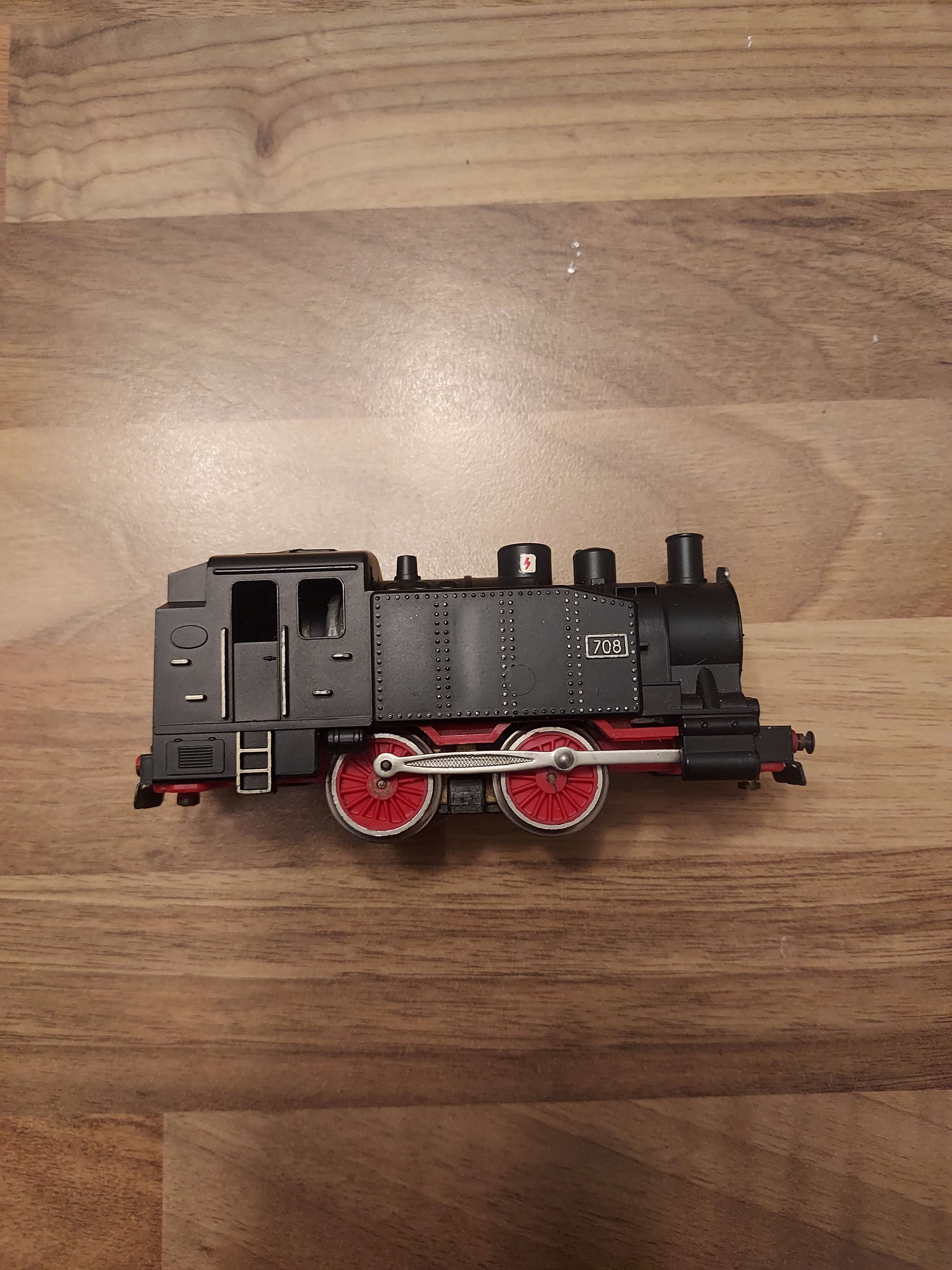 Jouef machine a vapeur locomotive de man&oelig;uvre HO 708