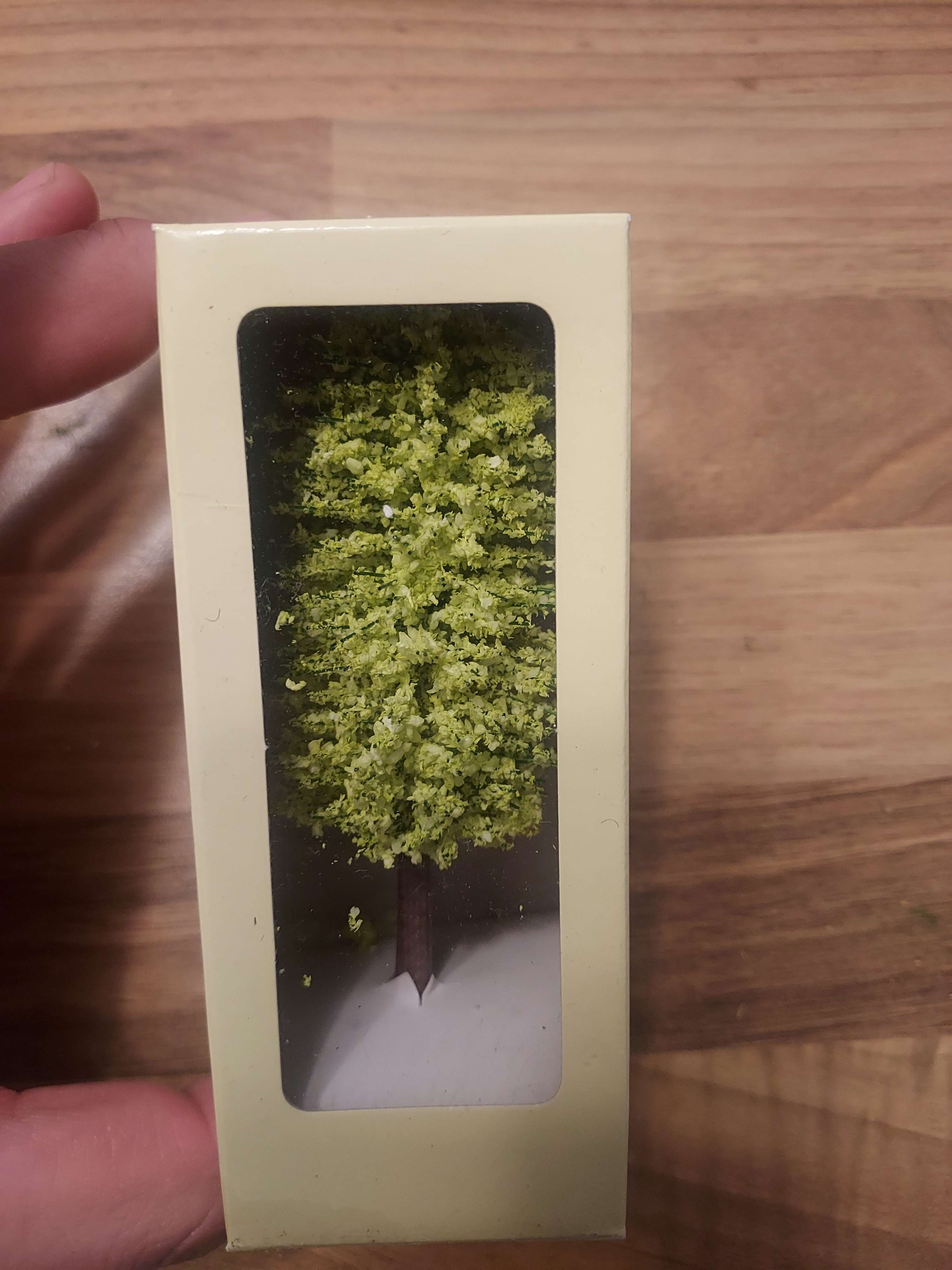 Arbre de la marque Hachette HO jouef noch faller 