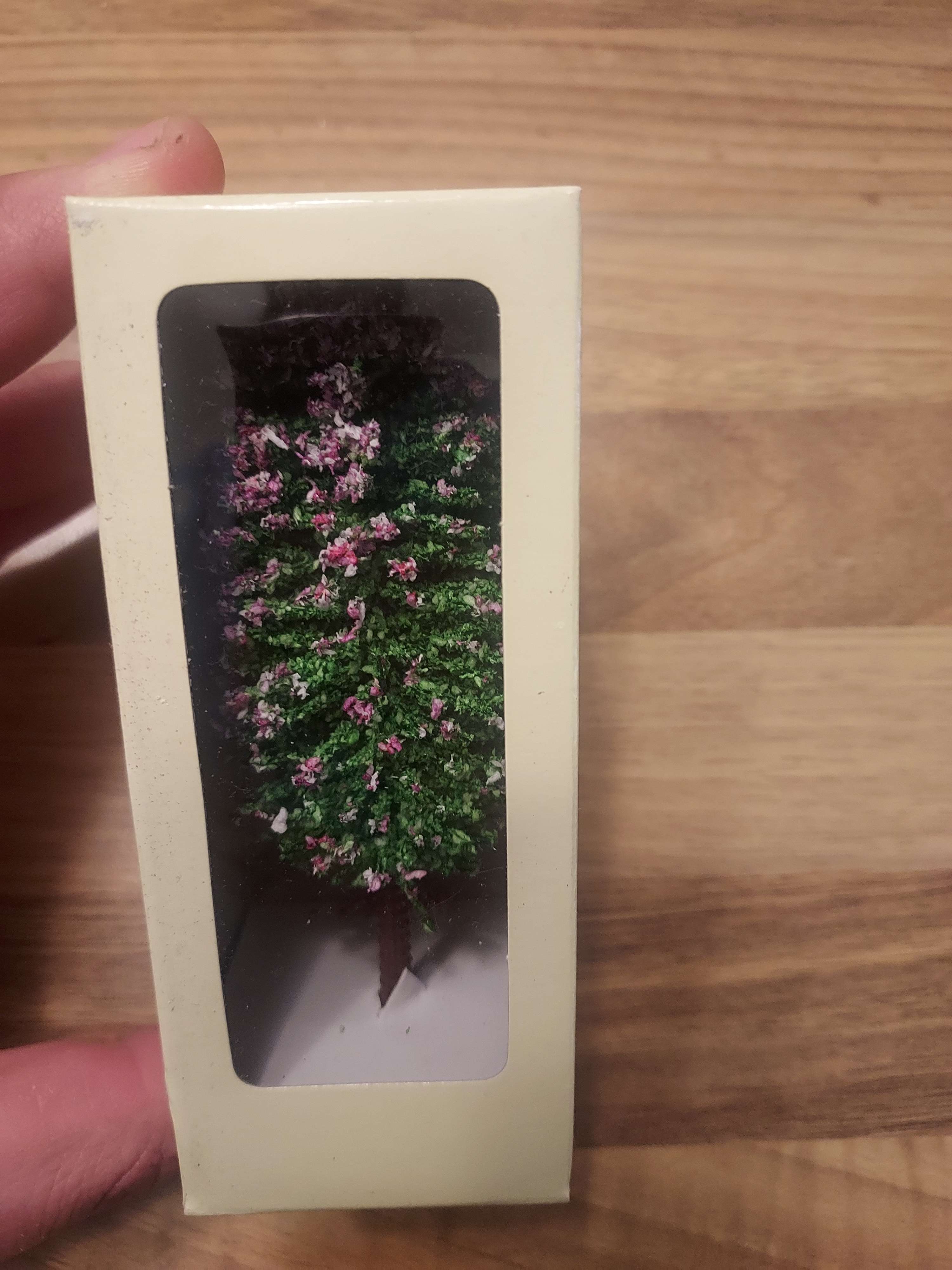 Arbre de la marque Hachette HO jouef noch Busch 